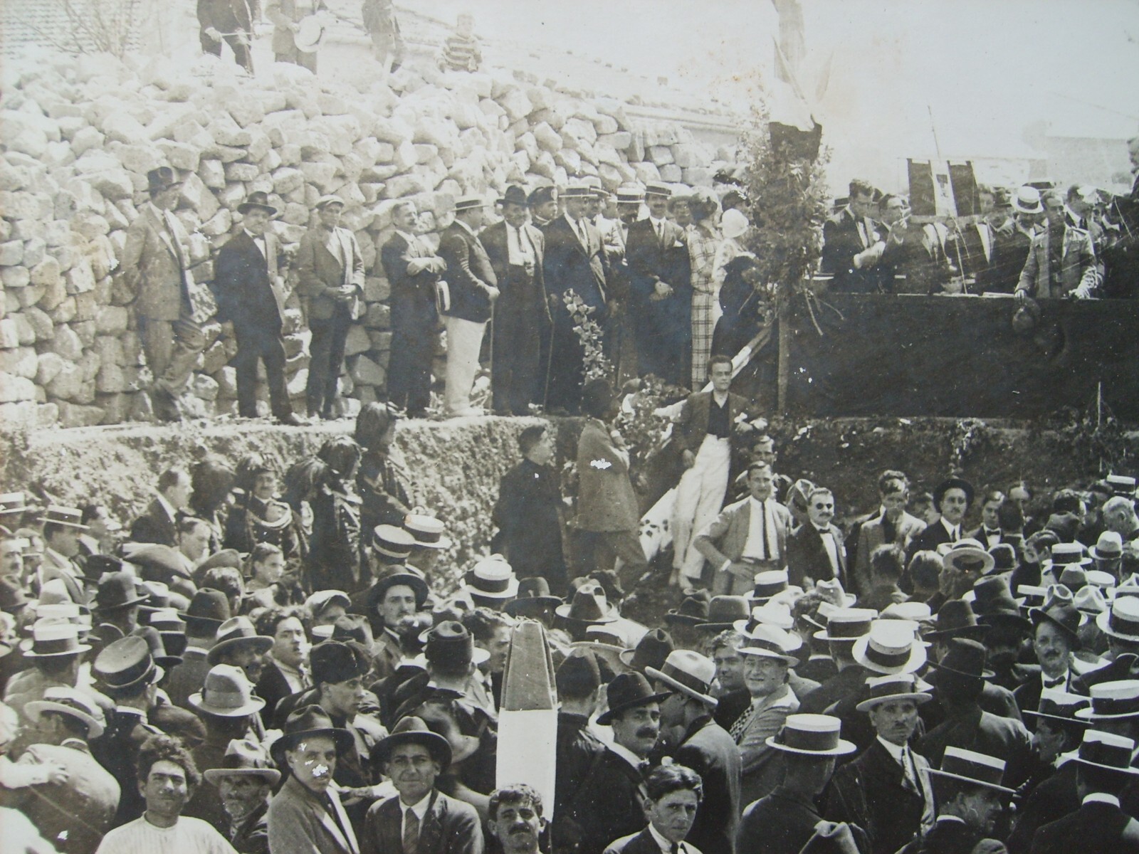 Grande Fotografia d'Epoca. Fotografo Intorcia. Veduta Animata Di Cerimonia Pubblica.