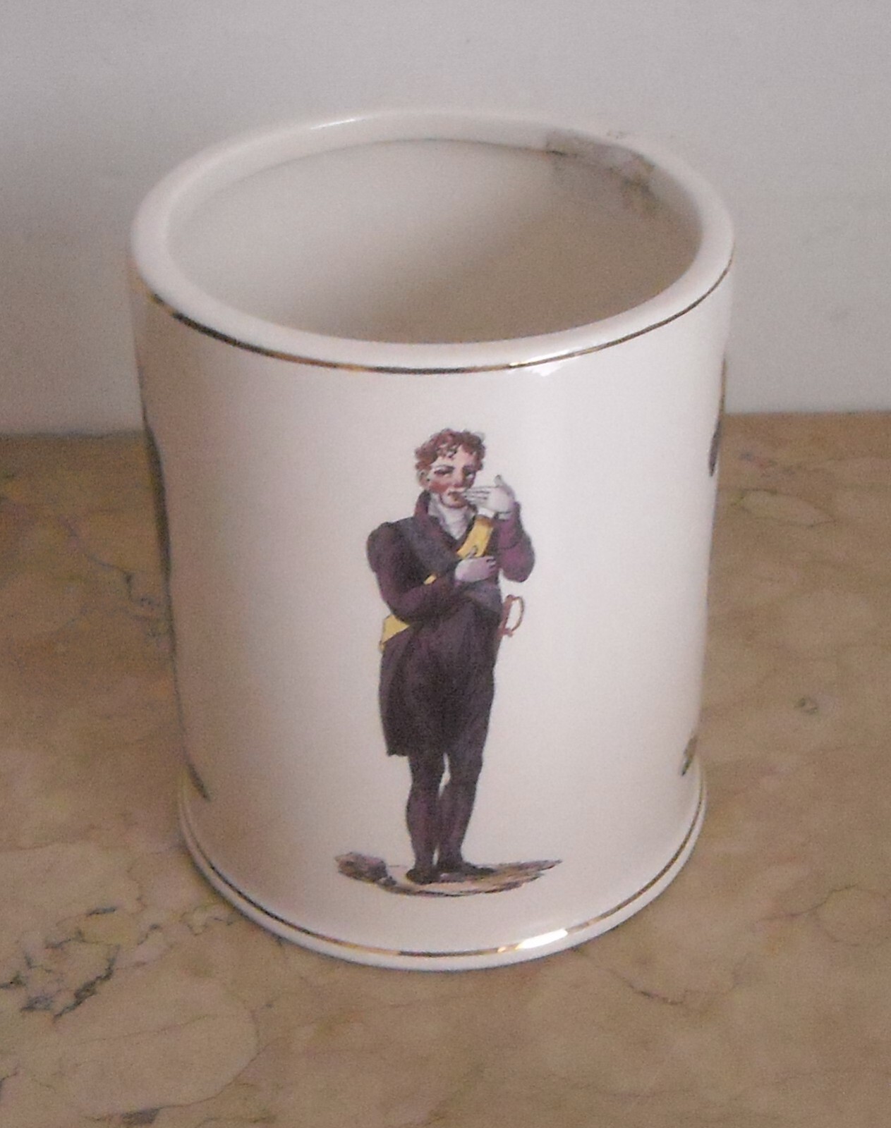 Massoneria: Vaso In Porcellana Con Simbologia E Gesti Identificativi