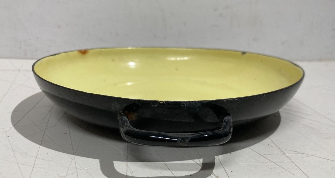 Scodella In Metallo Smaltato Giallo E Nero, Design Anni '70