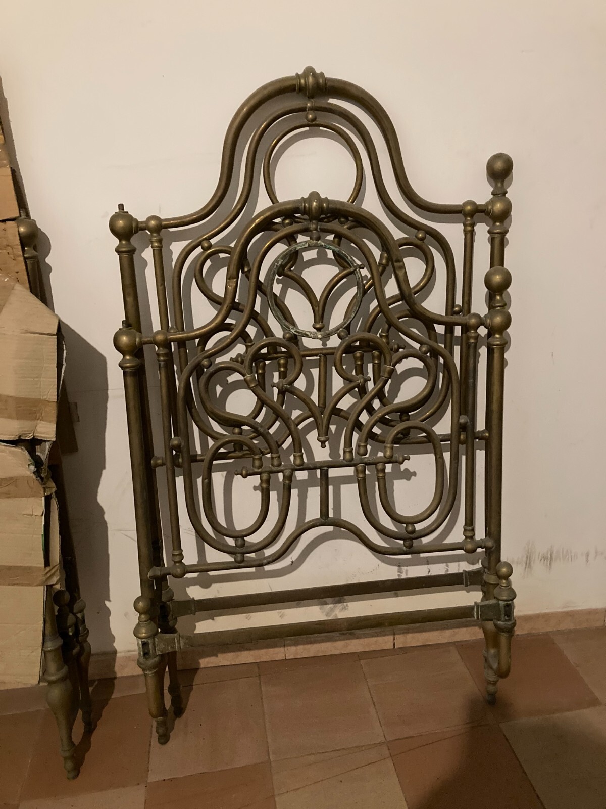 Arredamento d'Epoca: Antico Letto Matrimoniale In Ottone A Due Letti Distinti, XIX Secolo