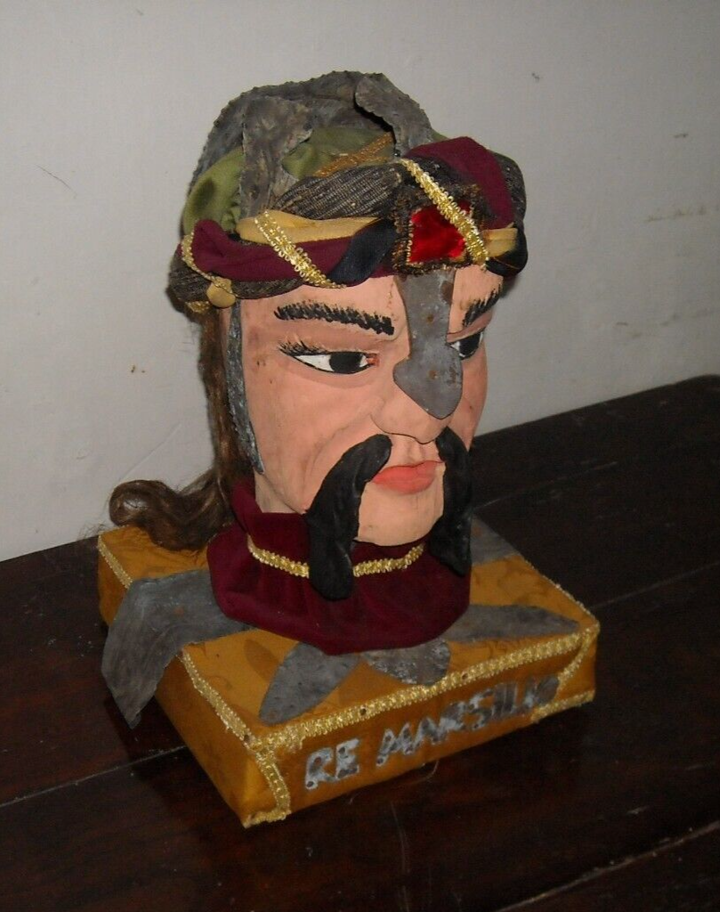Re Marsilio: Scultura E Testa Di Pupo Del Folklore Siciliano
