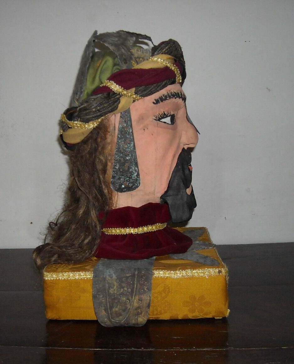Re Marsilio: Scultura E Testa Di Pupo Del Folklore Siciliano