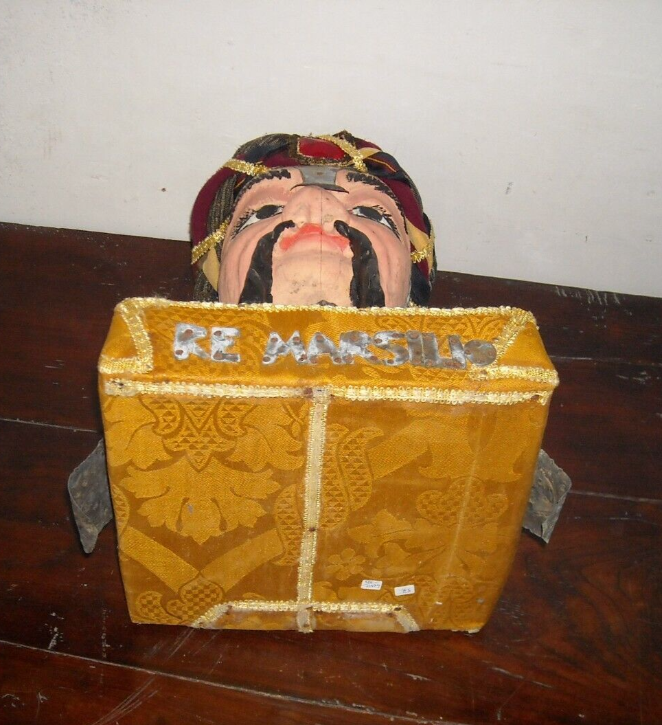 Re Marsilio: Scultura E Testa Di Pupo Del Folklore Siciliano