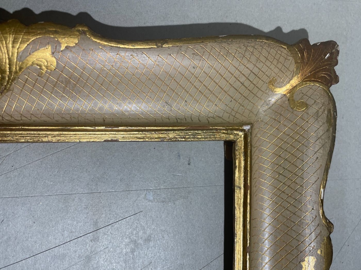 Decorativa Cornice d'Epoca Di Belle Dimensioni Per Opere D'Arte, Disegni E Stampe Del Novecento