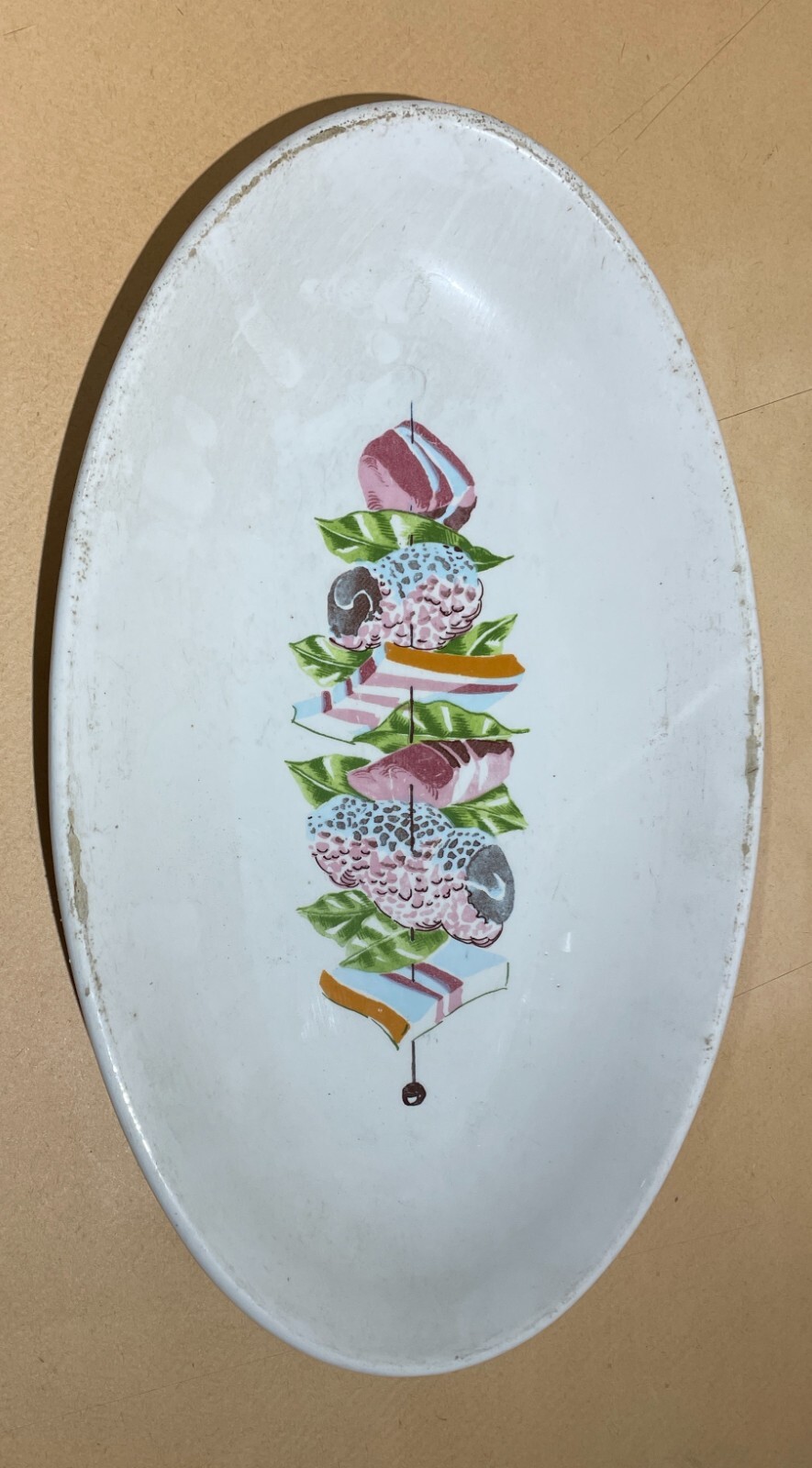 Cucina: Piatto Ovale In Ceramica Con Spiedino Di Carni