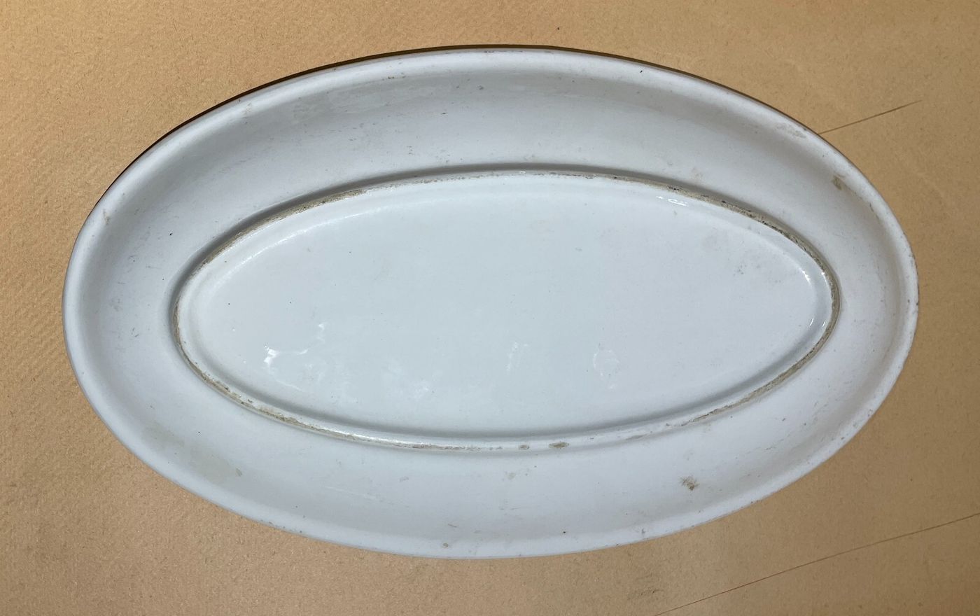 Cucina: Piatto Ovale In Ceramica Con Spiedino Di Carni
