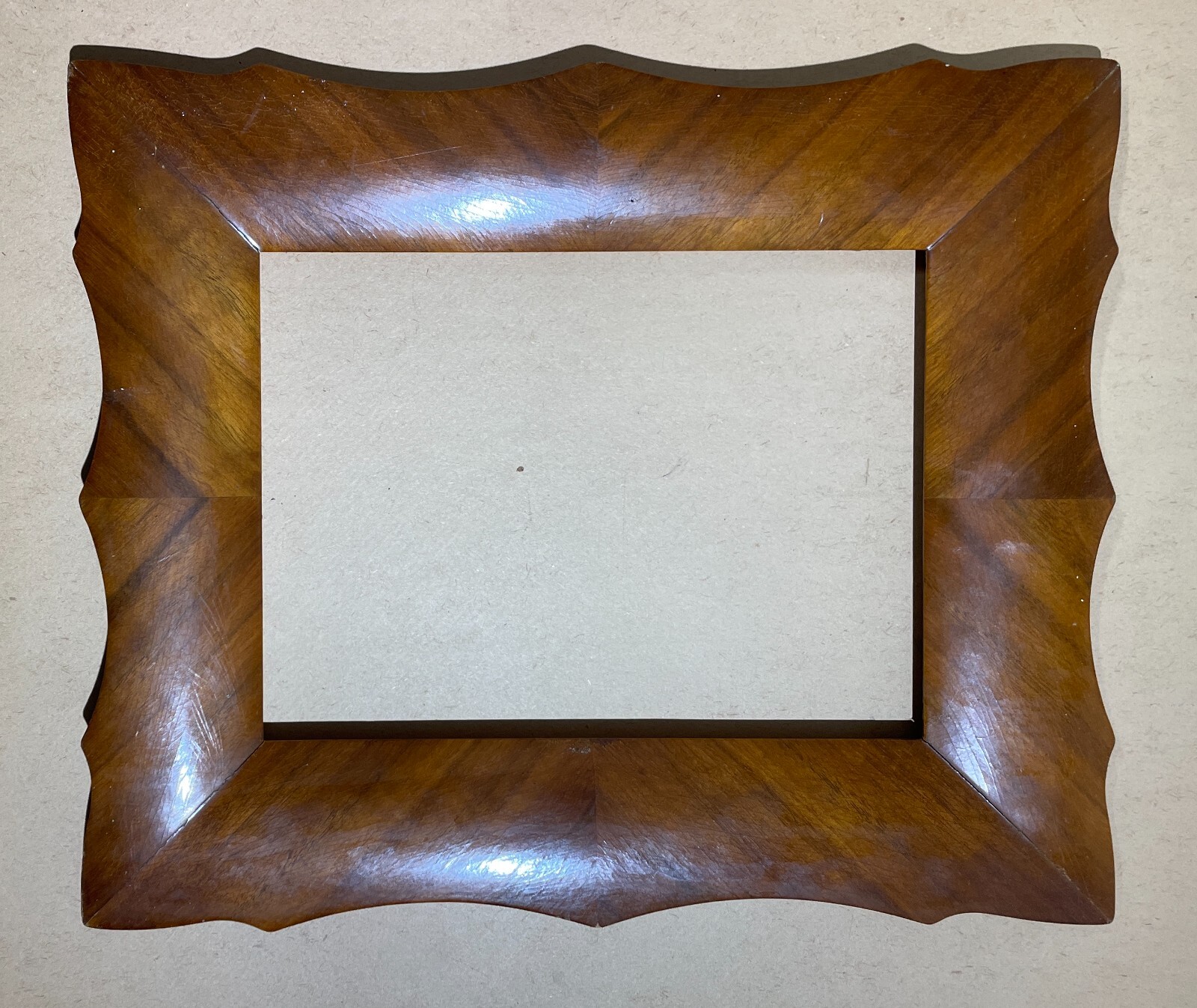 Cornice d'Epoca In Legno Con Impiallacciatura In Noce