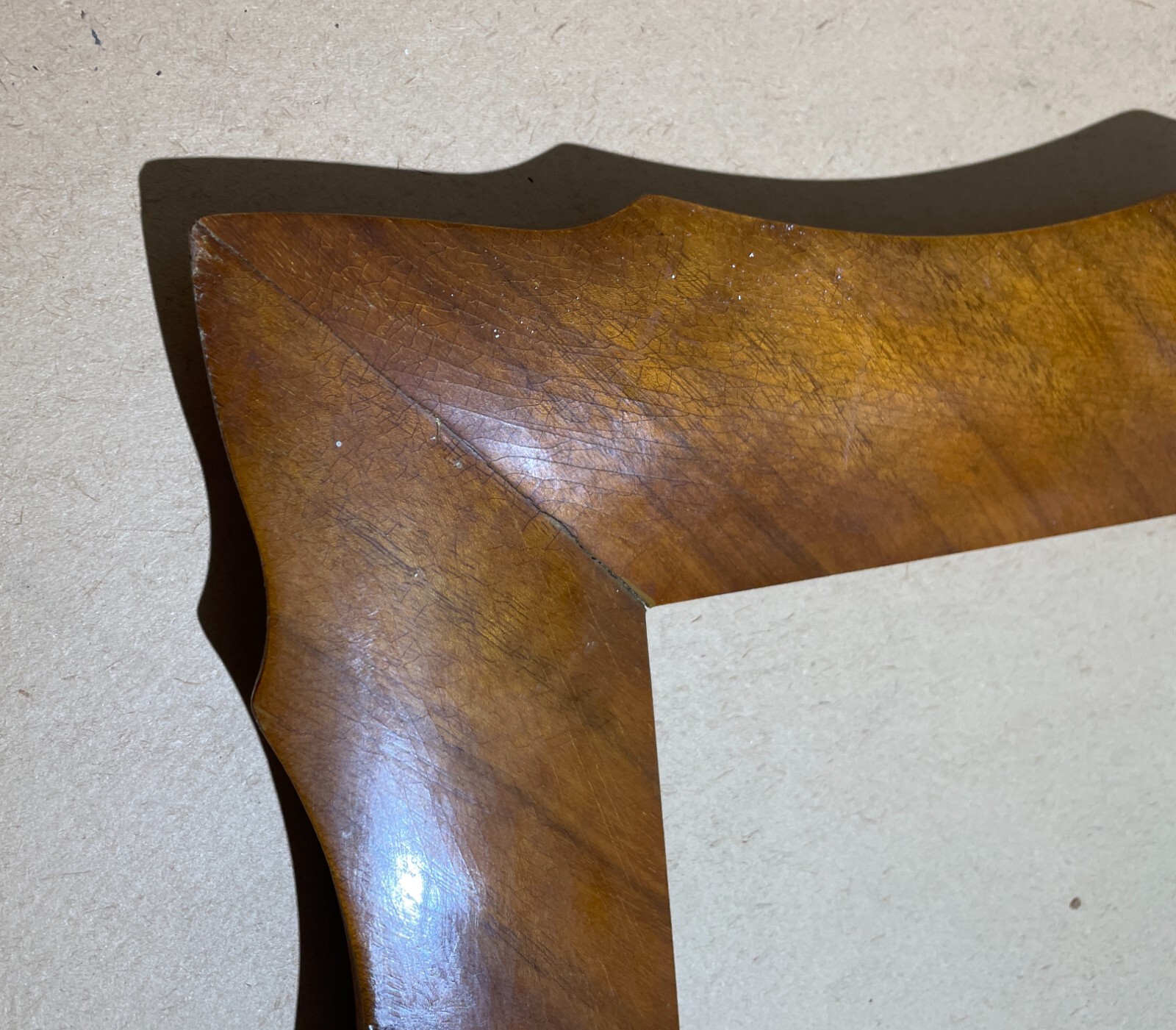 Cornice d'Epoca In Legno Con Impiallacciatura In Noce