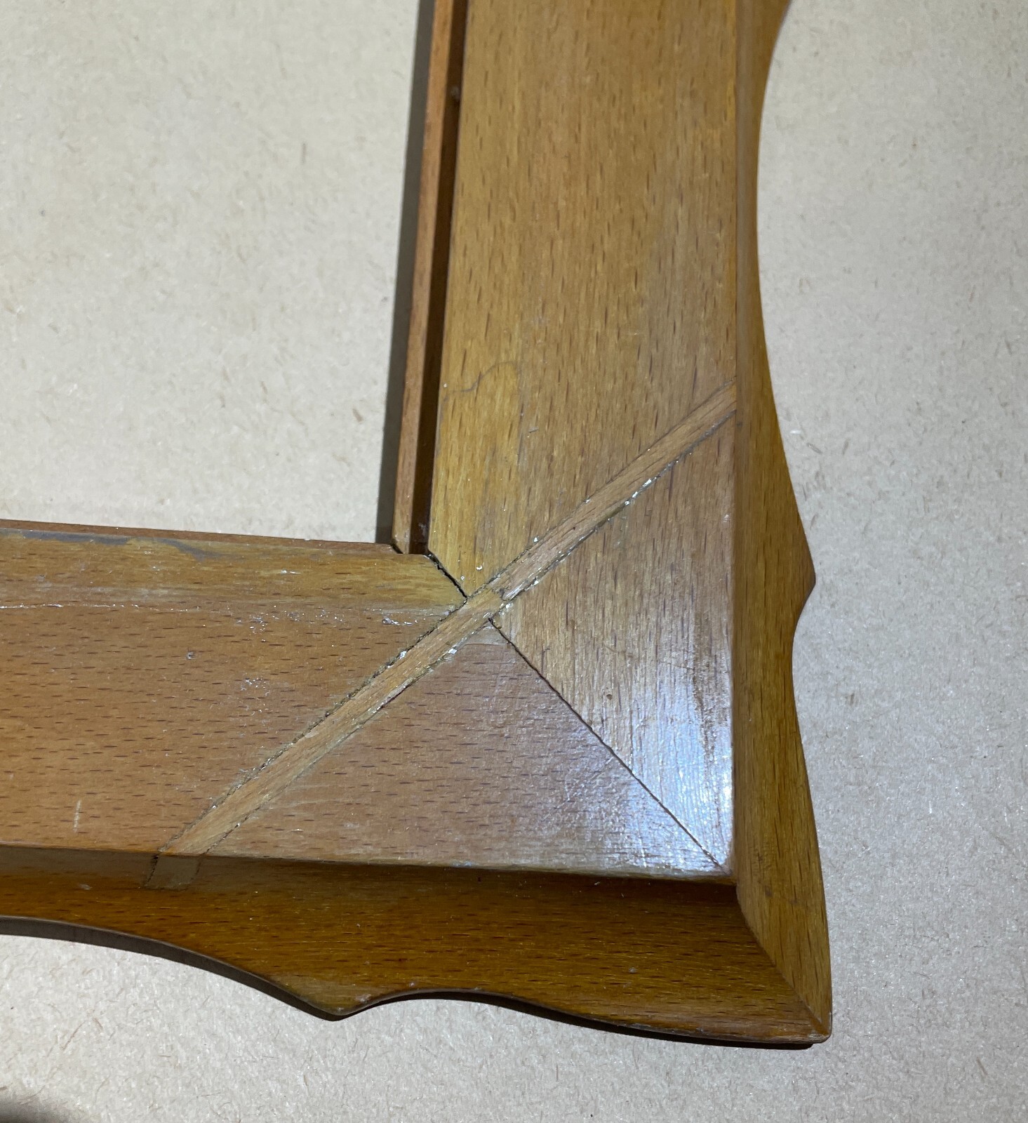 Cornice d'Epoca In Legno Con Impiallacciatura In Noce