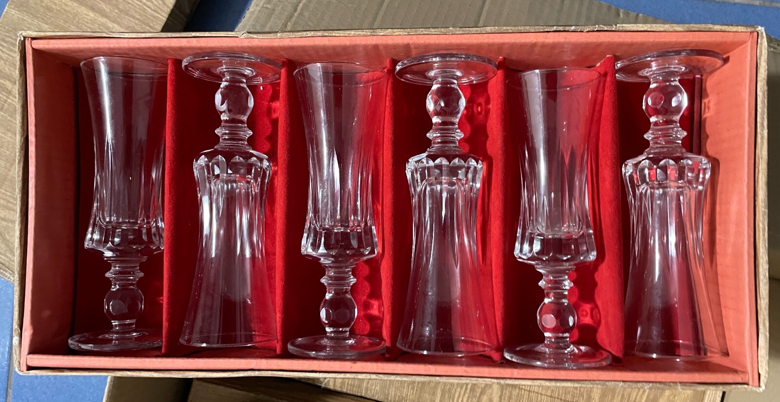 Vetri A Calice: Set Di 44 Bicchieri d'Epoca Serie Sebring