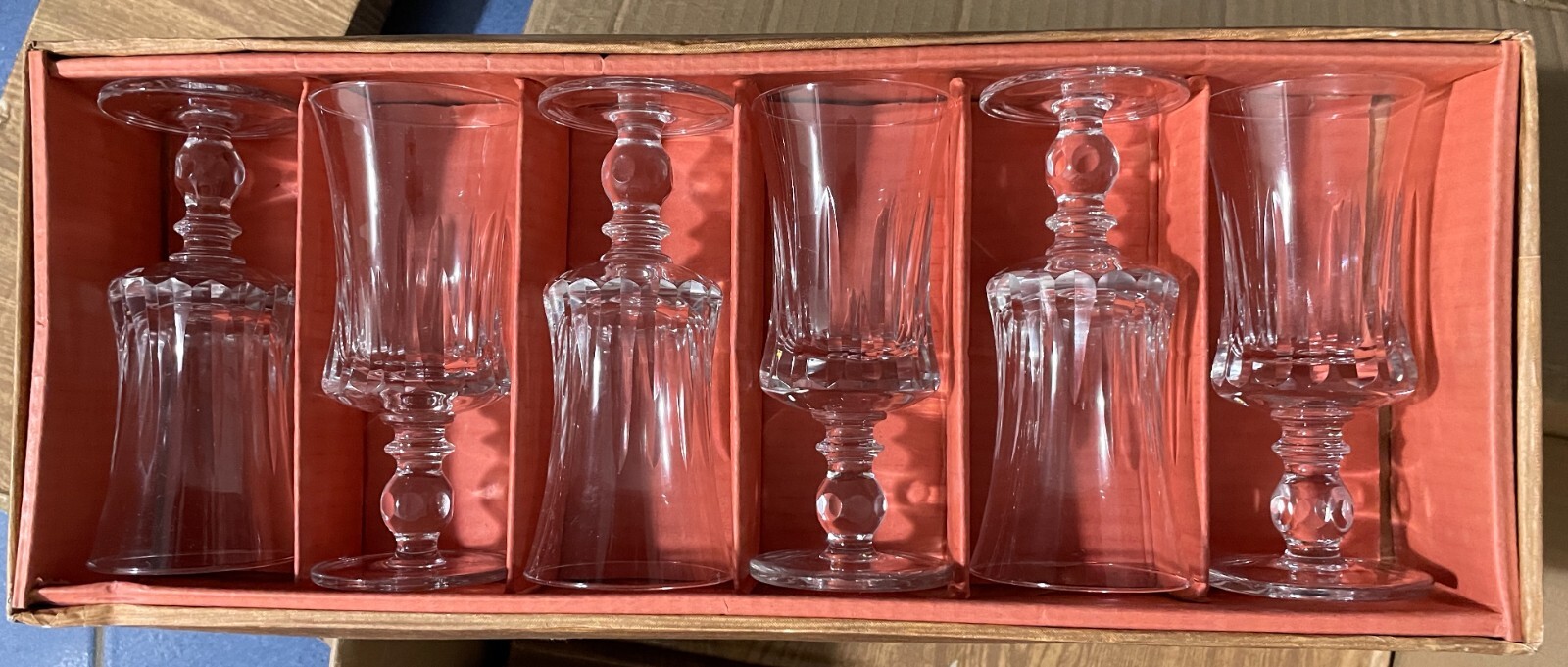 Vetri A Calice: Set Di 44 Bicchieri d'Epoca Serie Sebring
