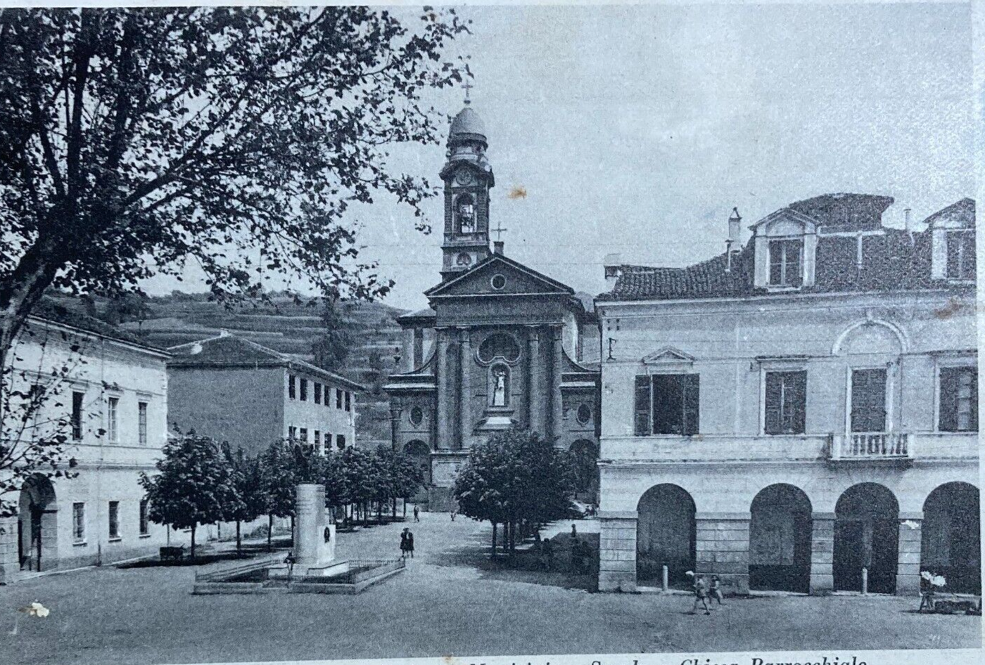 Liguria, Savona, Carcare: Veduta Di Paese E Monumento Ai Caduti. Cartolina d'Epoca.