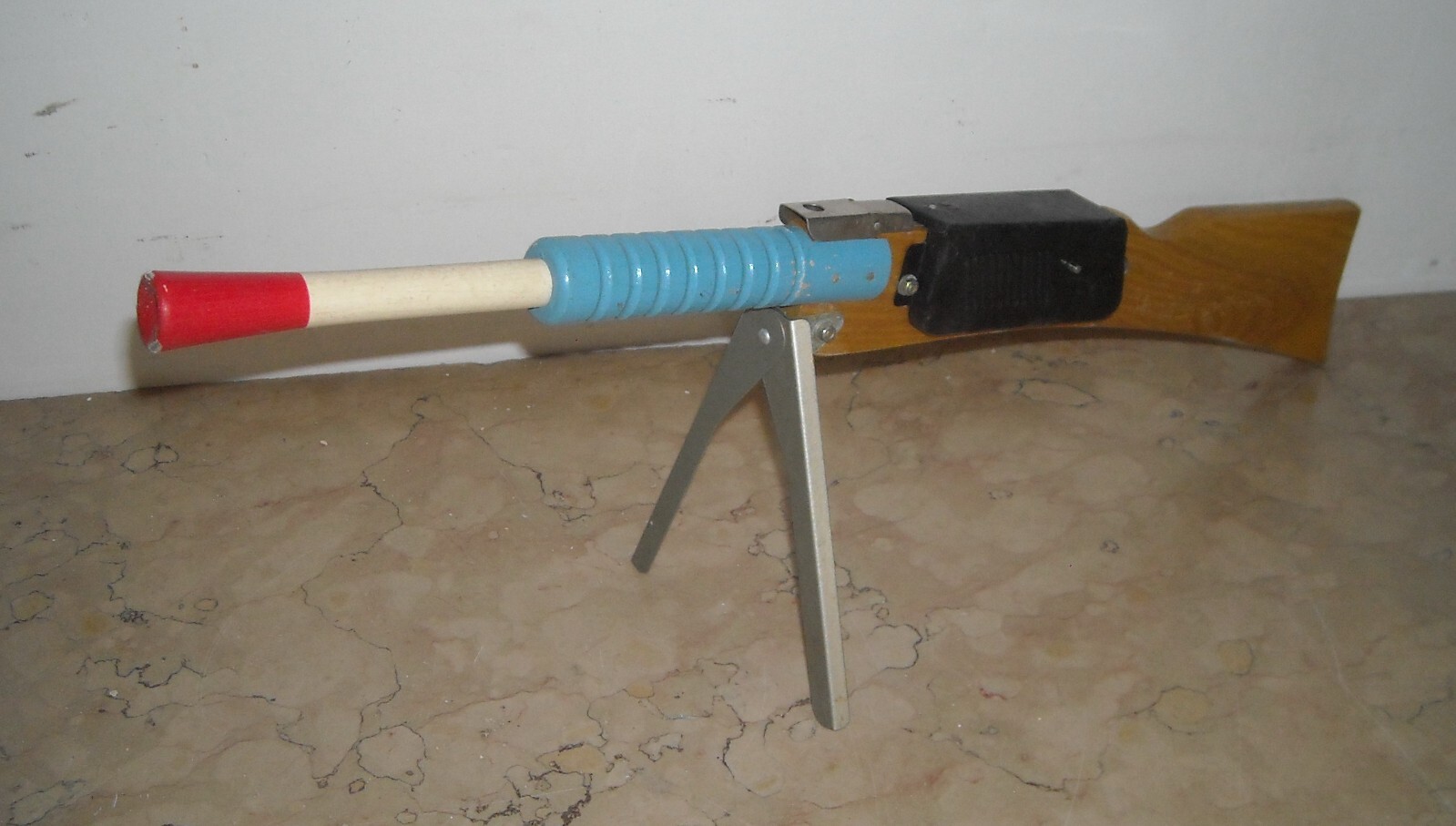 Fucile Giocattolo d'Epoca In Legno Policromo E Metallo