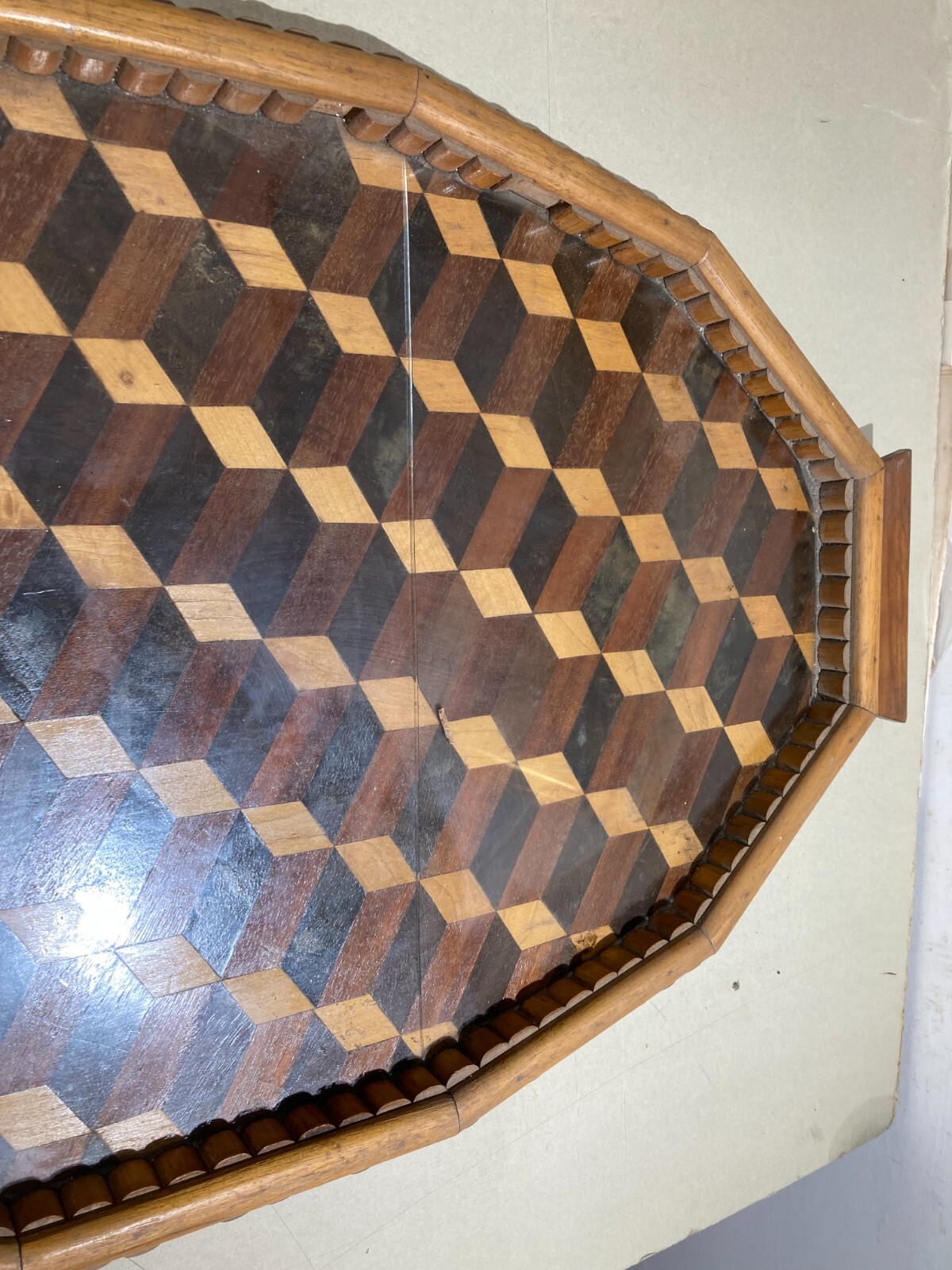 Grande Vassoio Dodecagonale In Legno Intarsiato Di Gusto Art Déco