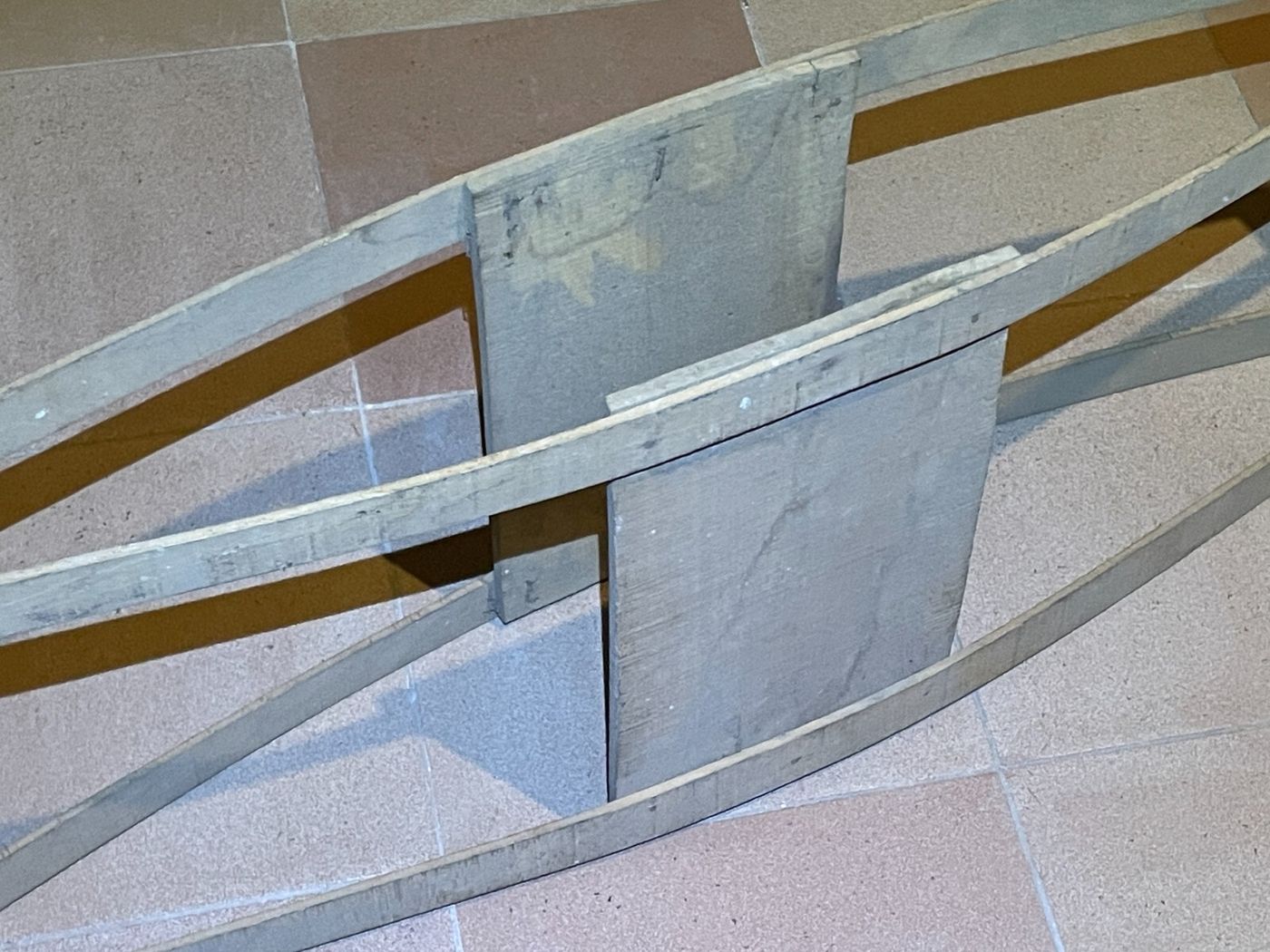 Artigianato Popolare: Antico Scaldaletto "monaco" In Legno Curvato