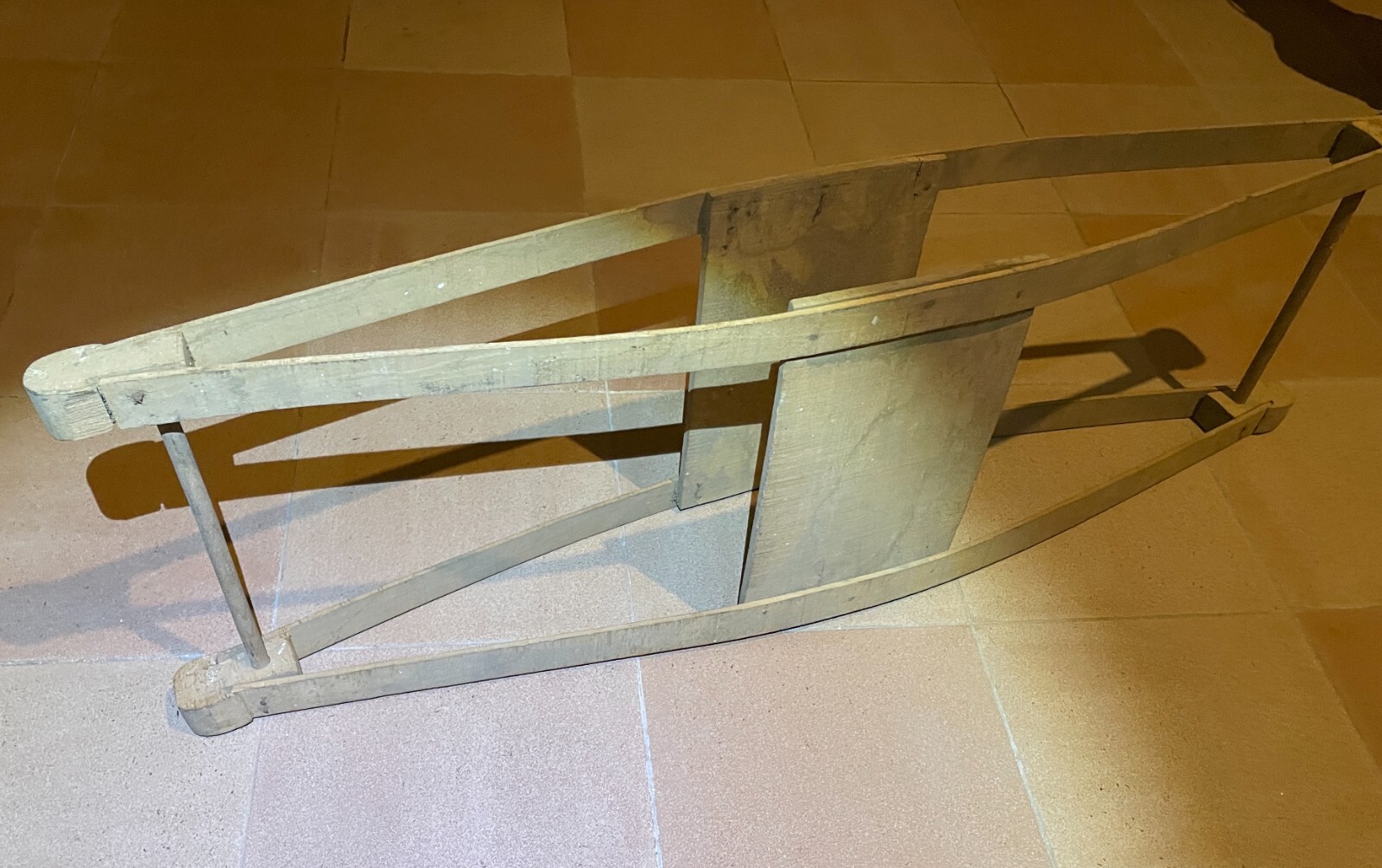 Artigianato Popolare: Antico Scaldaletto "monaco" In Legno Curvato