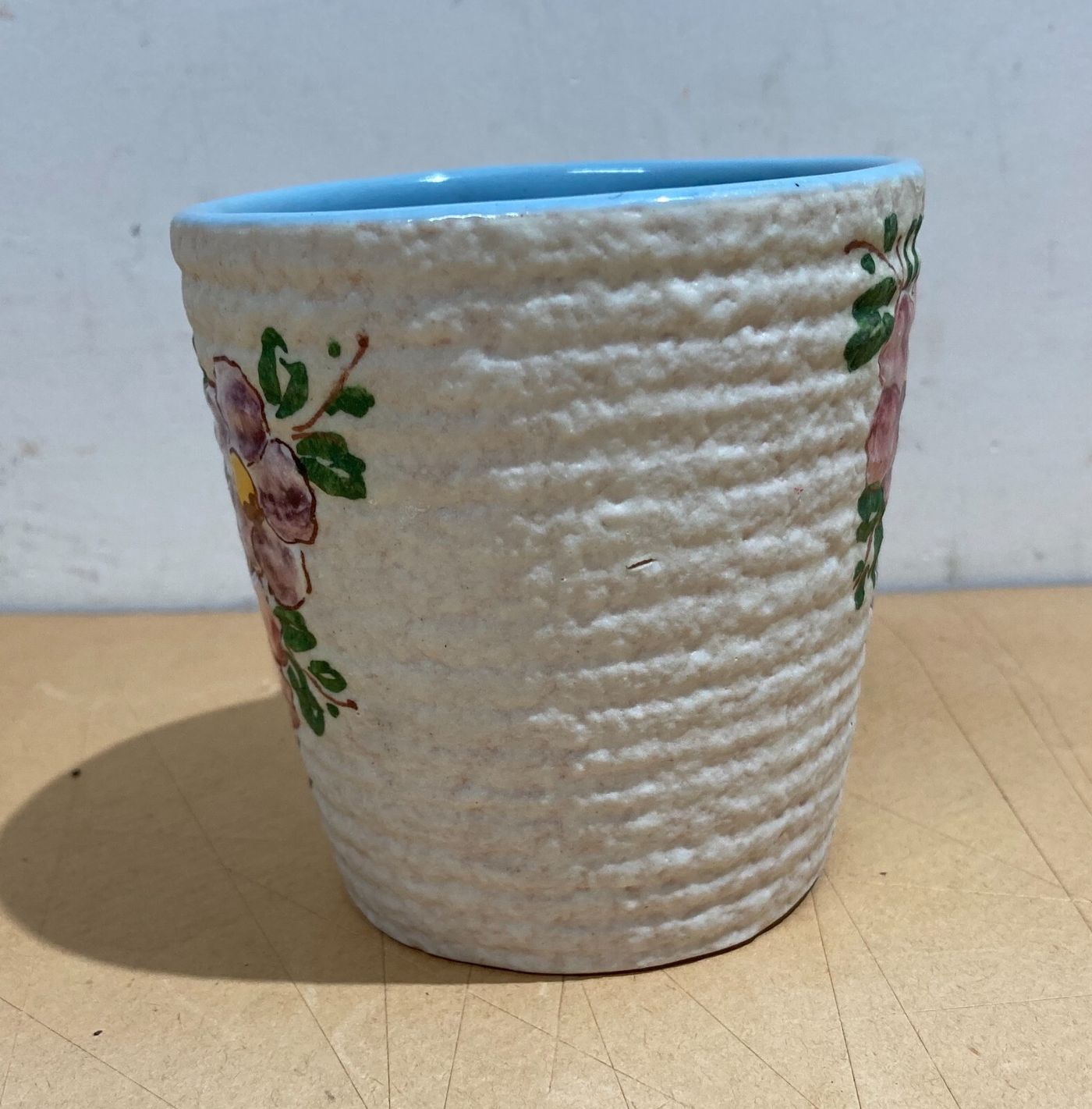 Arte, Design, Decorativo: Bicchiere Con Decoro Floreale In Ceramica Di Albisola