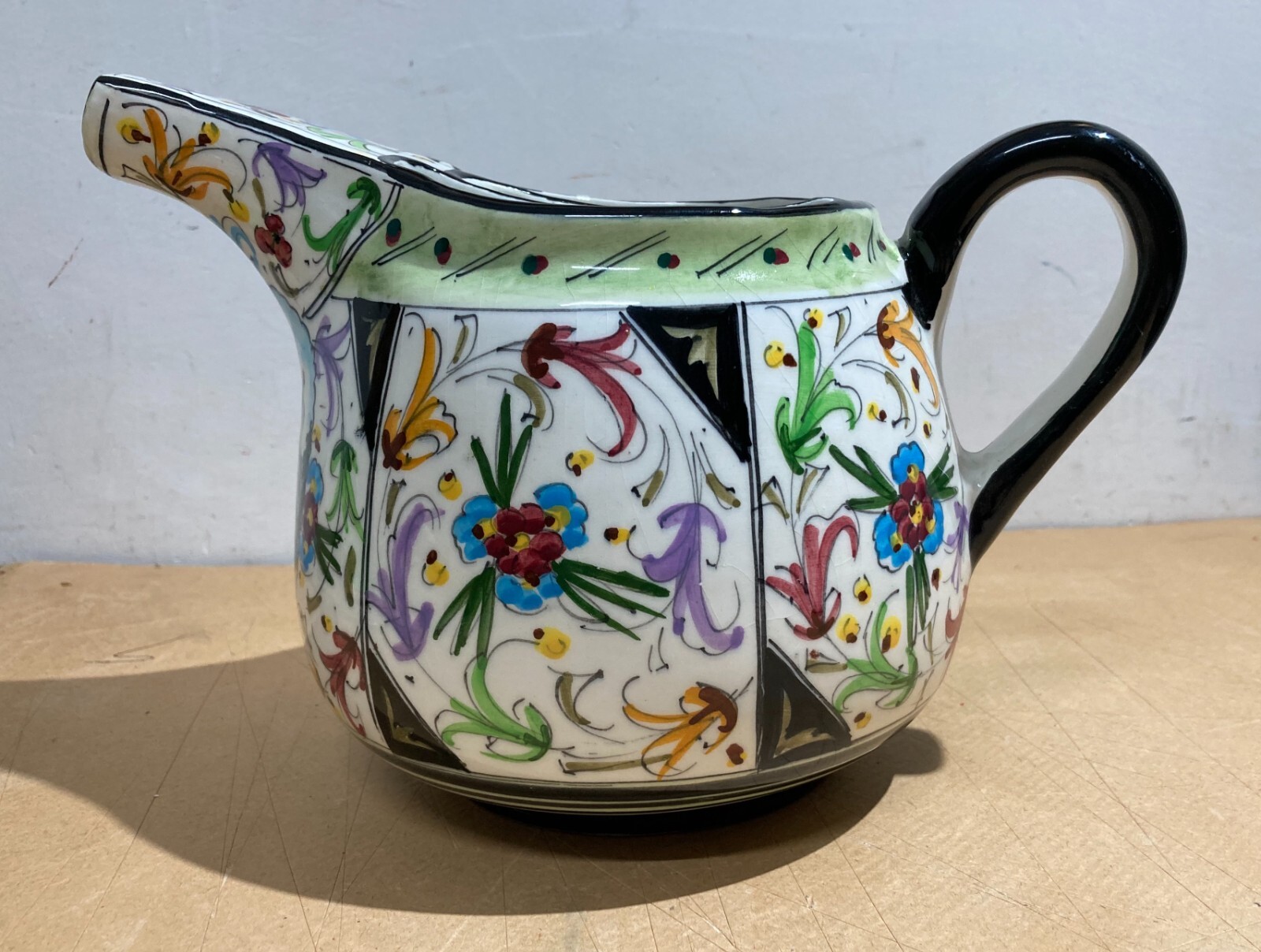 Soprammobile Decorativo In Ceramica Con Decori Floreali E Veduta Di San Marino