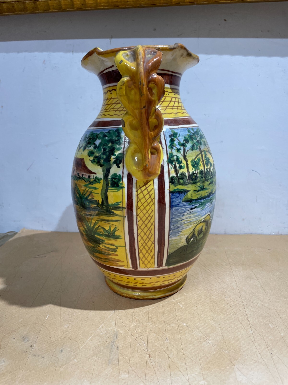Arte E Artigianato Popolare Decorativo: Vaso In Ceramica Con Paesaggi Artistici
