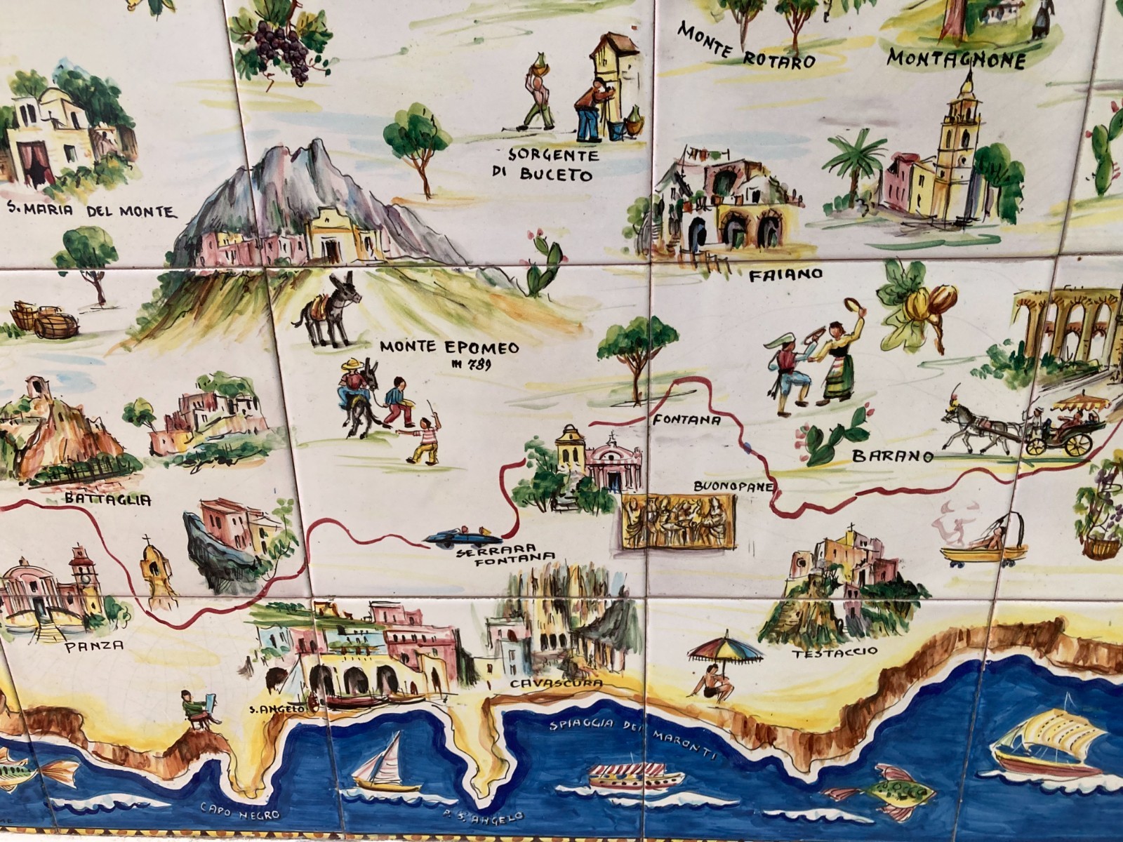 Isola d'Ischia. Grande Pannello Cartografico In Ceramica Dipinta A Mano