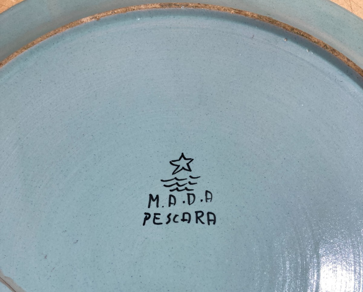 Ceramiche Da Collezione: Abruzzo, Pescara, M.A.D.A., Polci, Piatto Da Restaurare Floreale