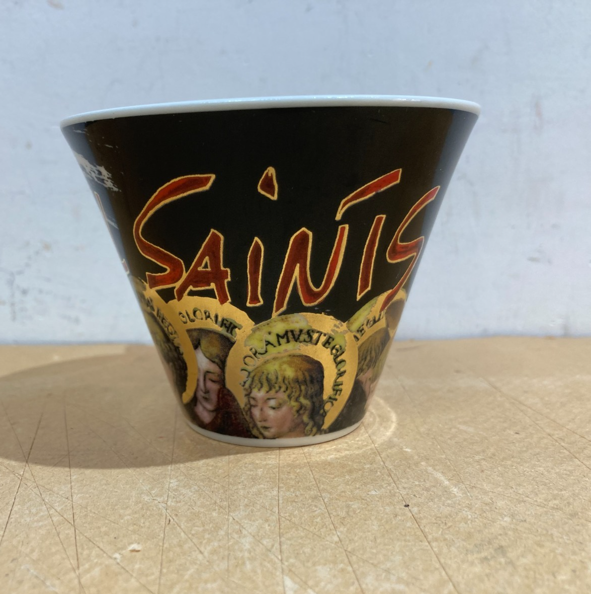 All Saints Here   Tazza Decorativa In Porcellana Con Immagini Devozionali