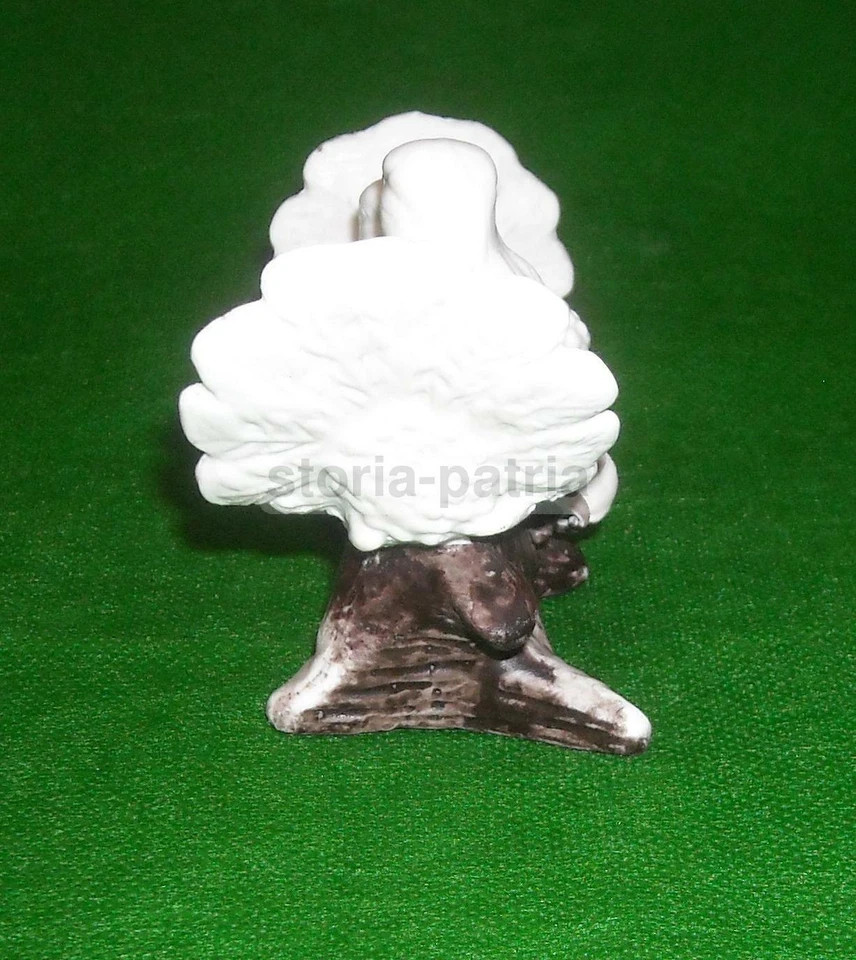 Scultura In Ceramica Raffigurante Coppia Di Colombine