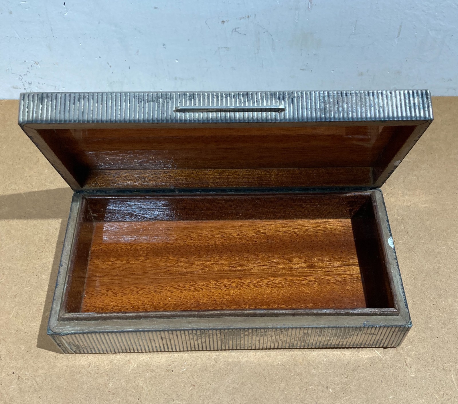 Cofanetto Decorativo In Metallo Argentato E Legno (metà Del Novecento)
