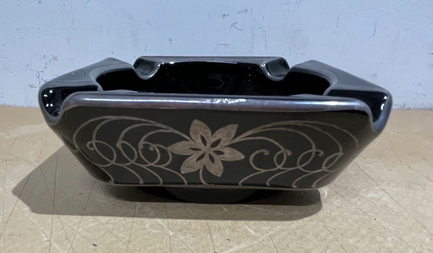 Posacenere d'Epoca In Vetro Bruno Laminato In Argento