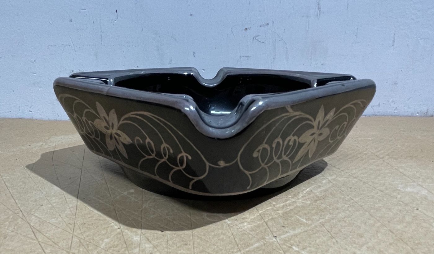 Posacenere d'Epoca In Vetro Bruno Laminato In Argento