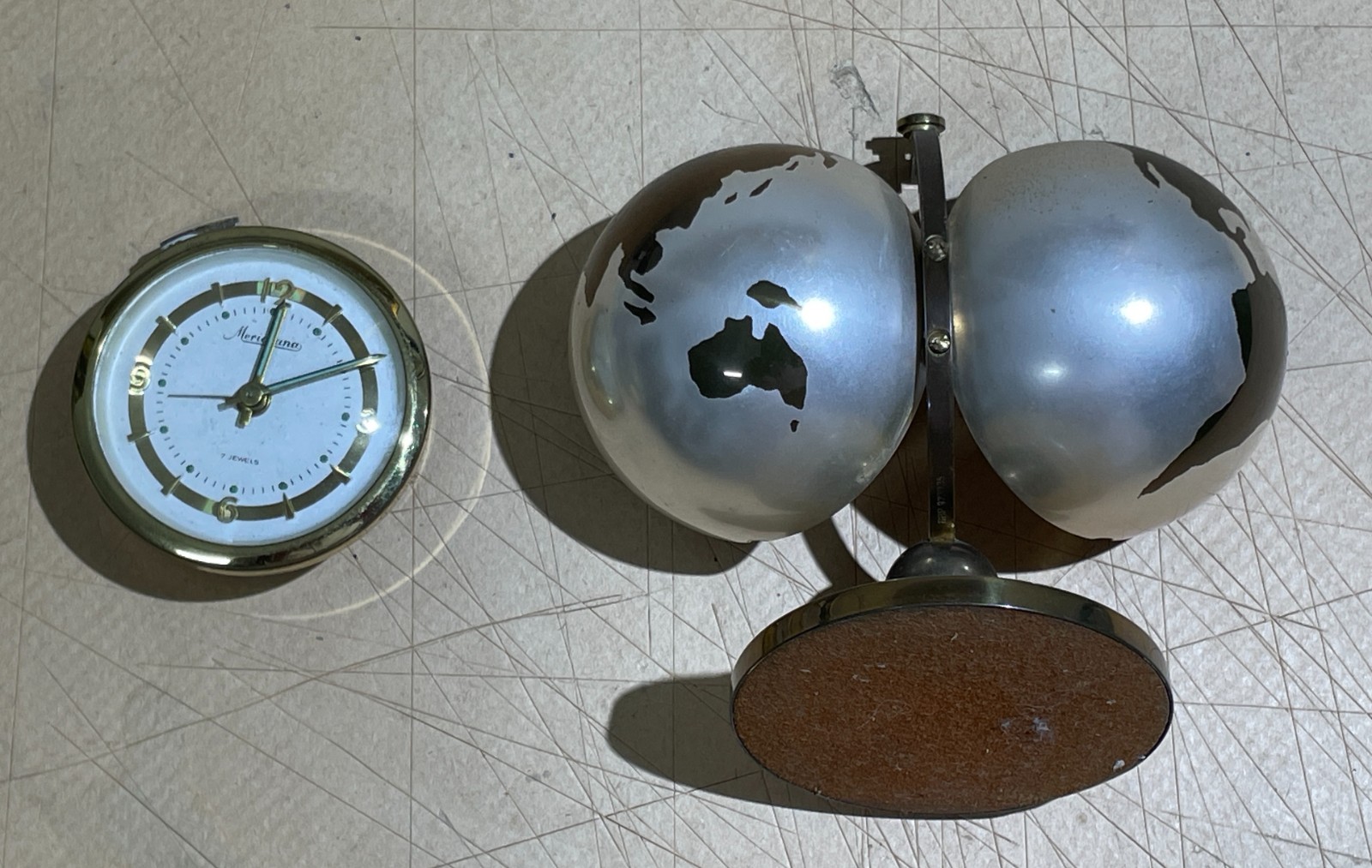 Globo Terrestre Decorativo Con Orologio Meridiana E Portafoto