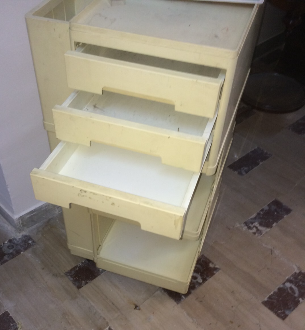 Carrello Da Ufficio Polistile Di Giovanni Pelis Per Neolt