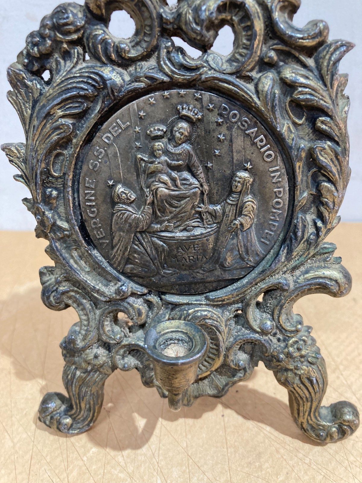 Iconografia Popolare Devozionale: Madonna Del Rosario Di Pompei, Placchetta Sbalzata