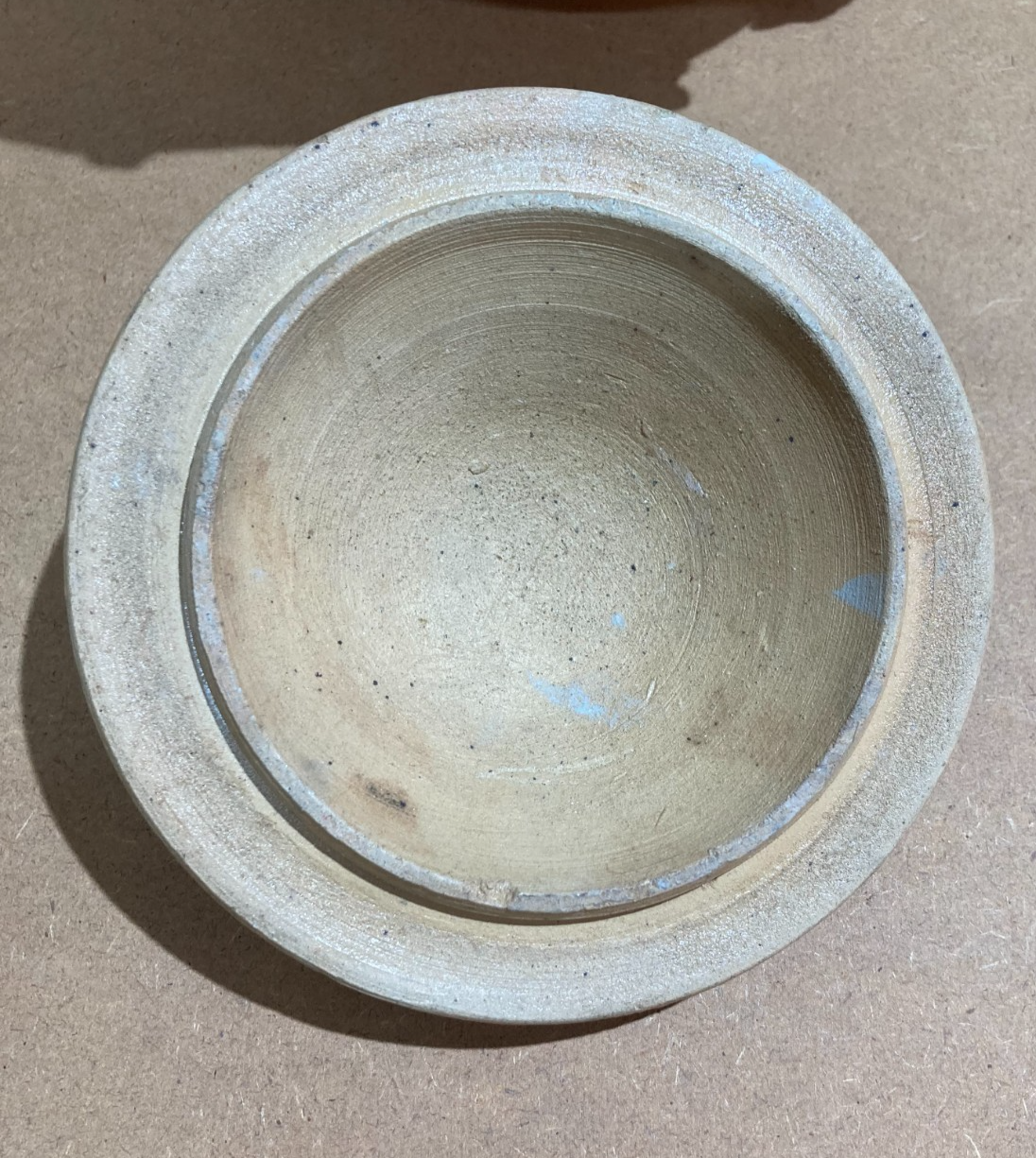 Arti Decorative Del '900: Soprammobile Artistico, Vaso Con Uccellini E Ghiande