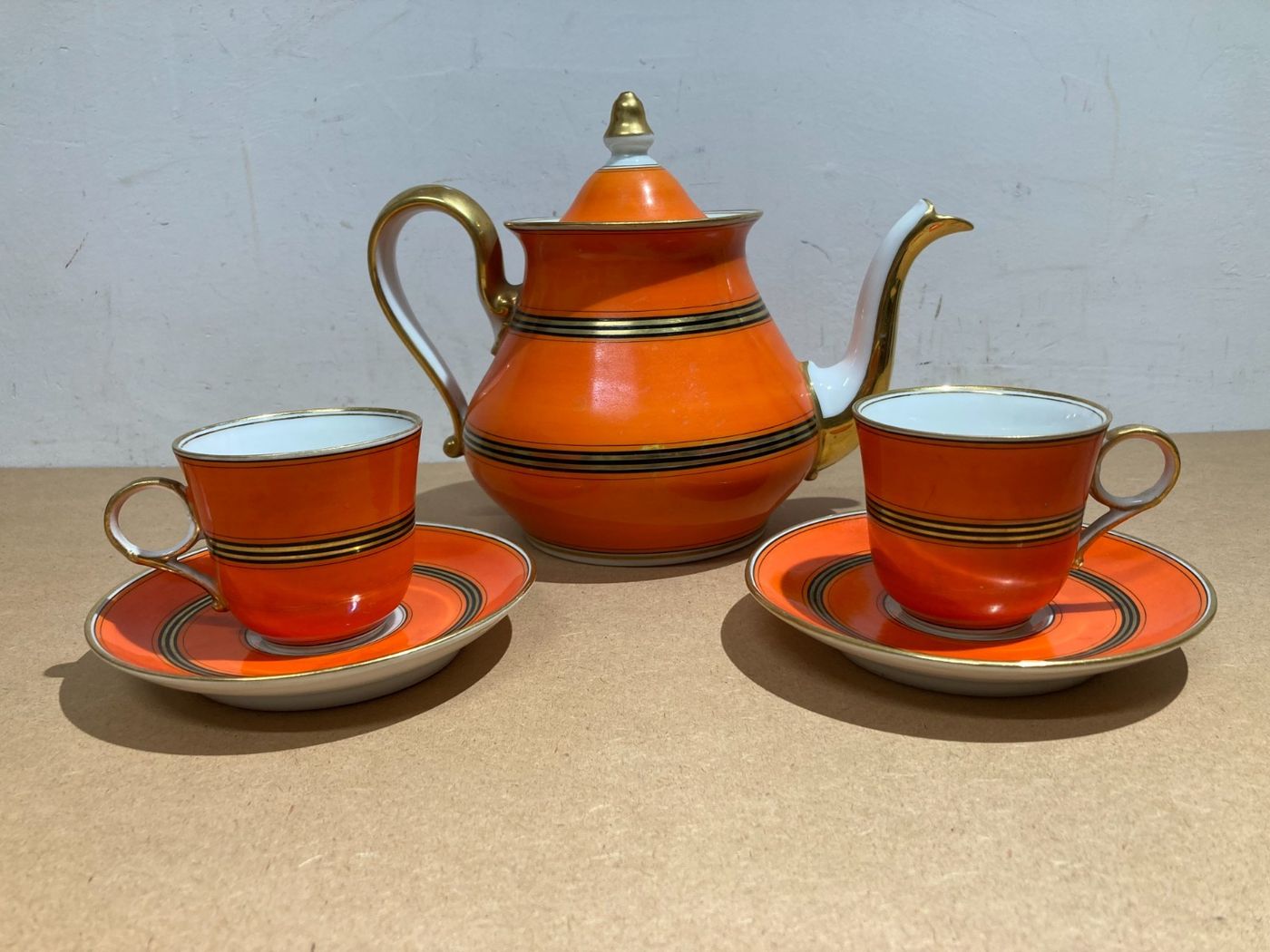 Decorativi Soprammobili: Porcellana Da Collezione   Caffettiera Con Due Tazze