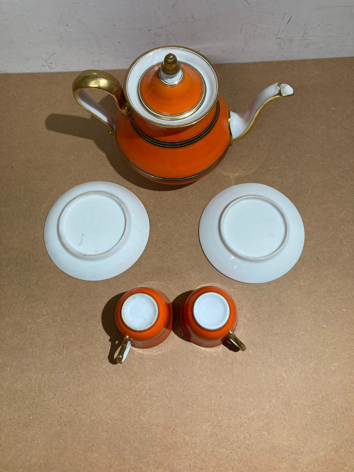 Decorativi Soprammobili: Porcellana Da Collezione   Caffettiera Con Due Tazze