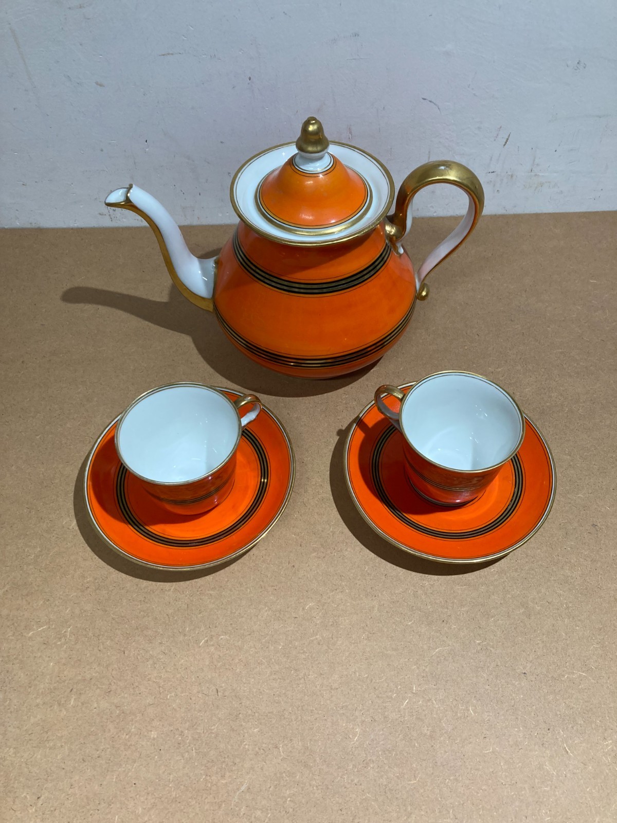 Decorativi Soprammobili: Porcellana Da Collezione   Caffettiera Con Due Tazze