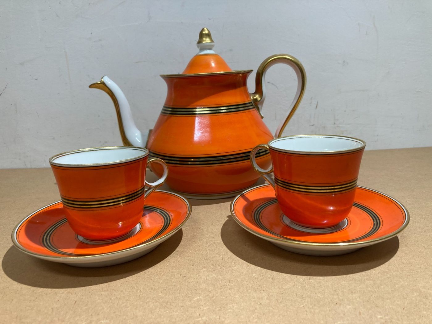 Decorativi Soprammobili: Porcellana Da Collezione   Caffettiera Con Due Tazze