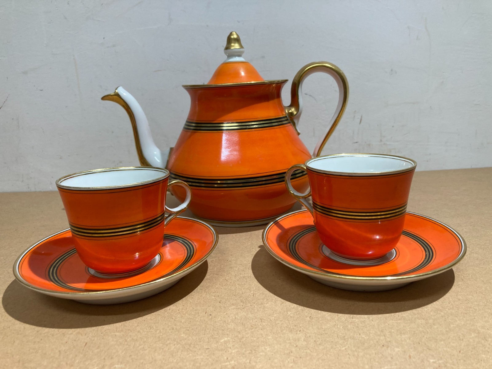 Decorativi Soprammobili: Porcellana Da Collezione   Caffettiera Con Due Tazze