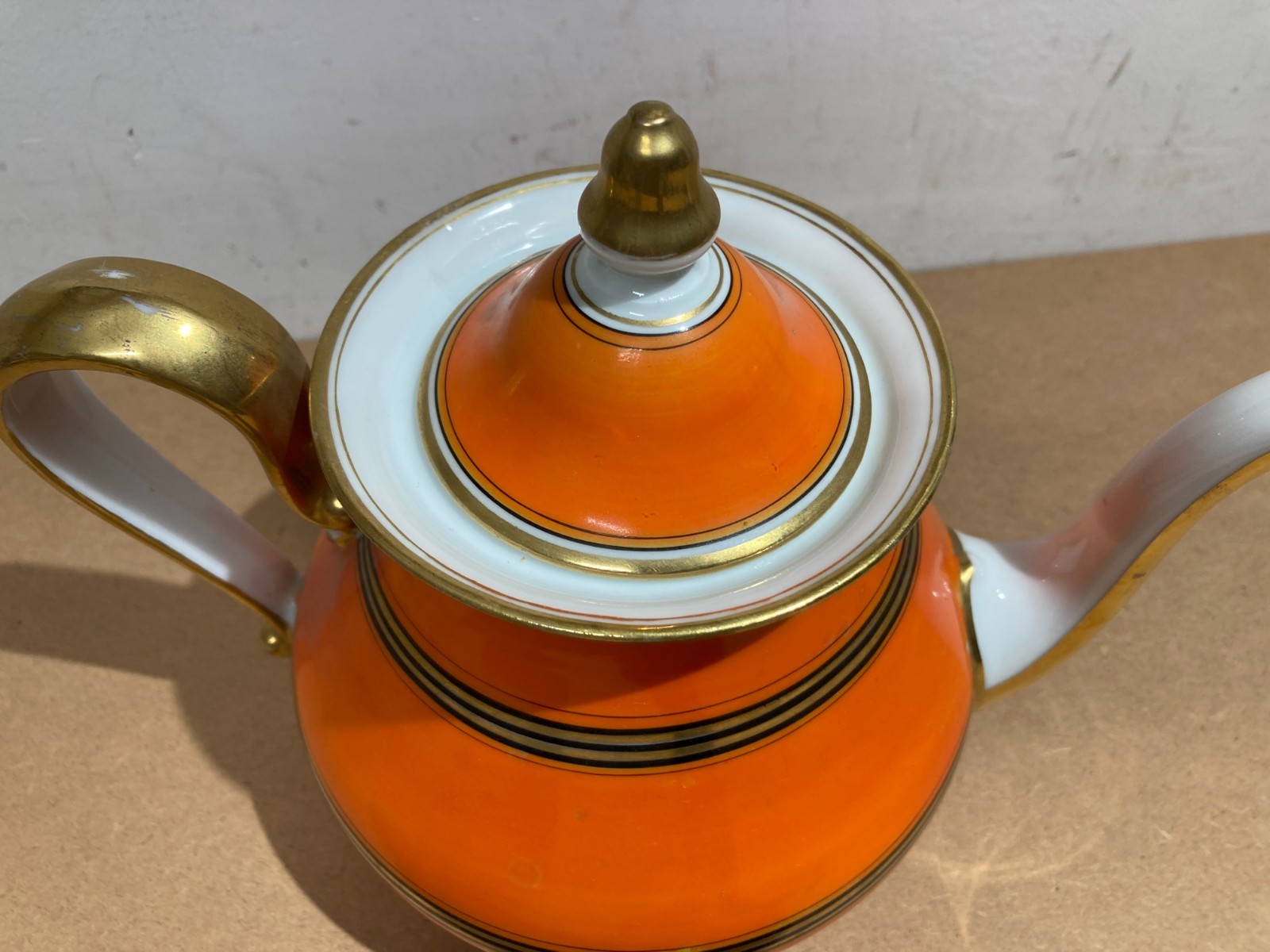 Decorativi Soprammobili: Porcellana Da Collezione   Caffettiera Con Due Tazze