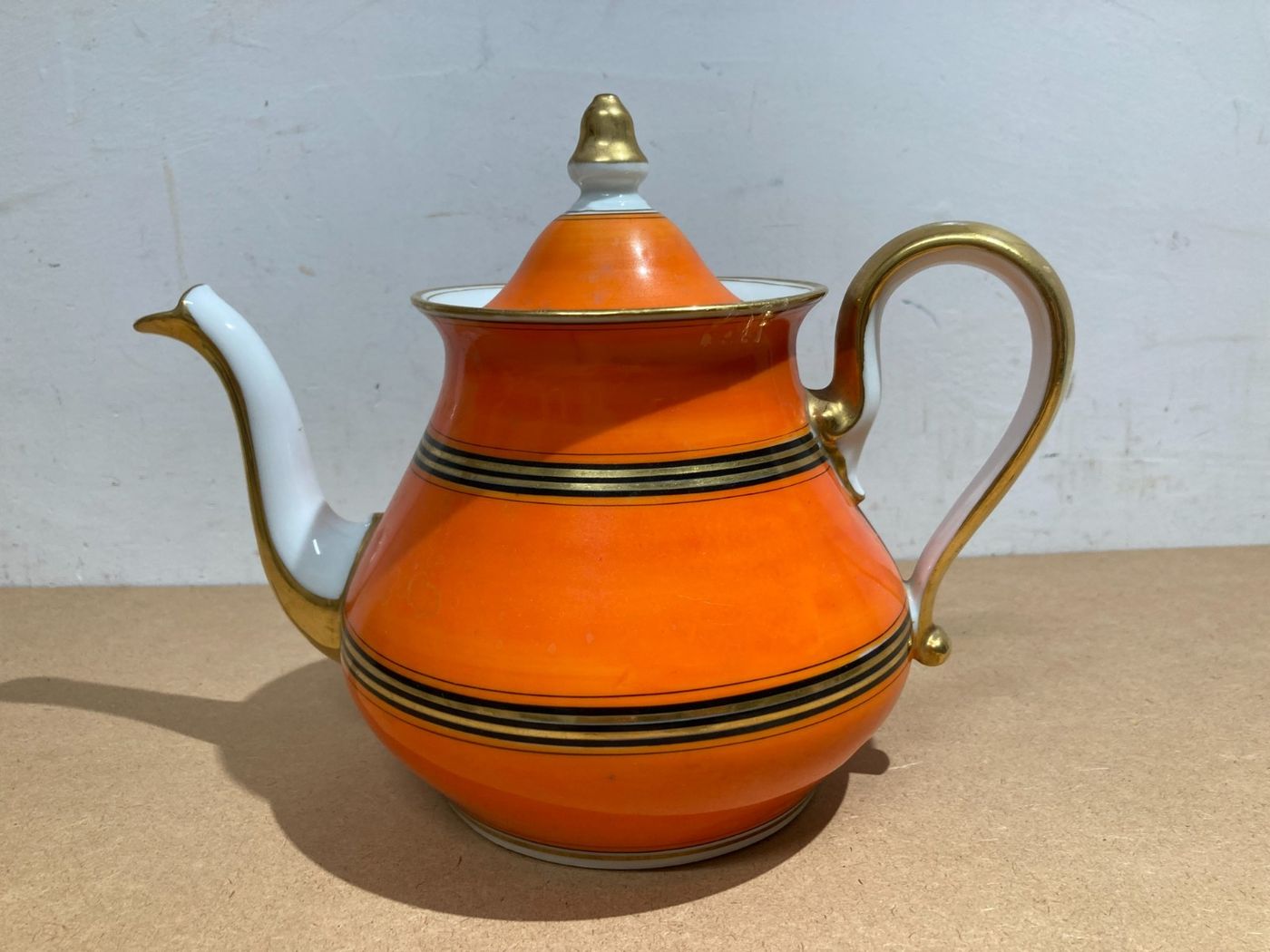 Decorativi Soprammobili: Porcellana Da Collezione   Caffettiera Con Due Tazze