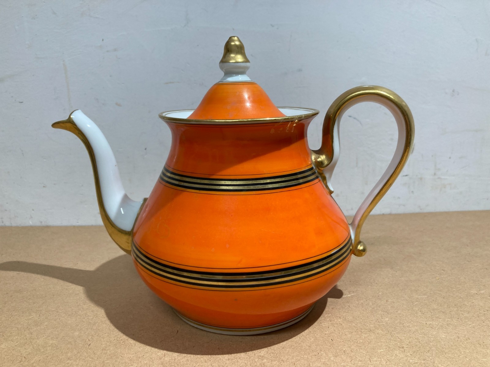 Decorativi Soprammobili: Porcellana Da Collezione   Caffettiera Con Due Tazze