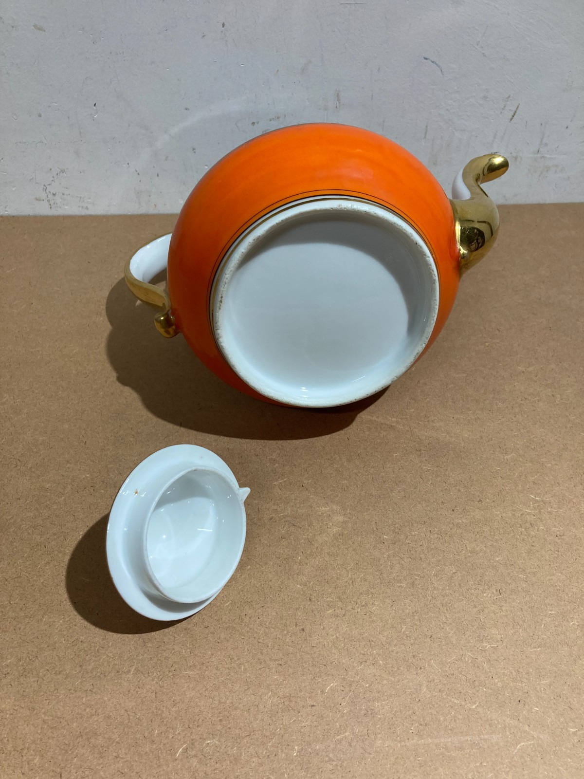 Decorativi Soprammobili: Porcellana Da Collezione   Caffettiera Con Due Tazze