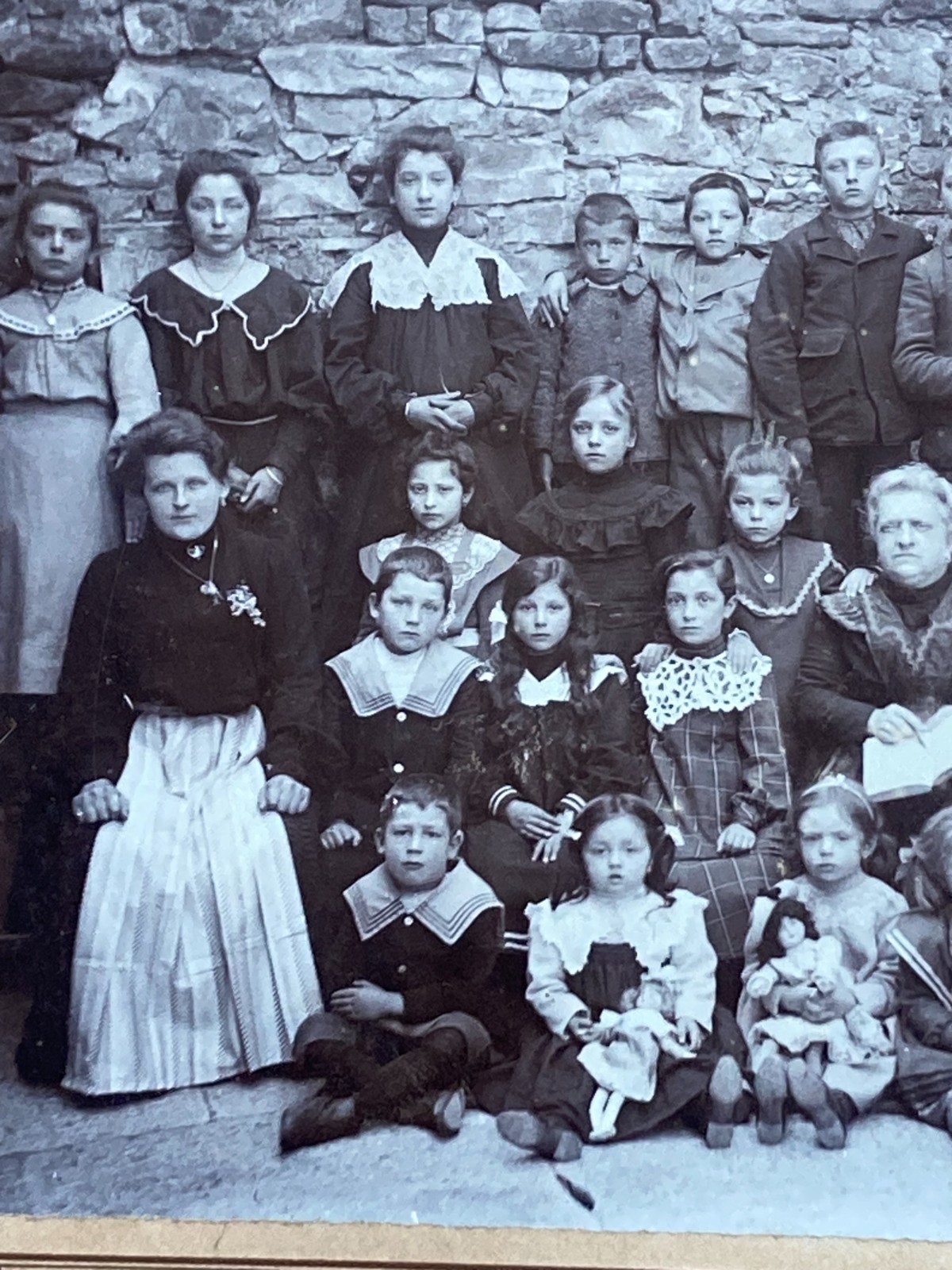 Napoli Baia: Folklore E Antica Fotografia Di Gruppo, 1905