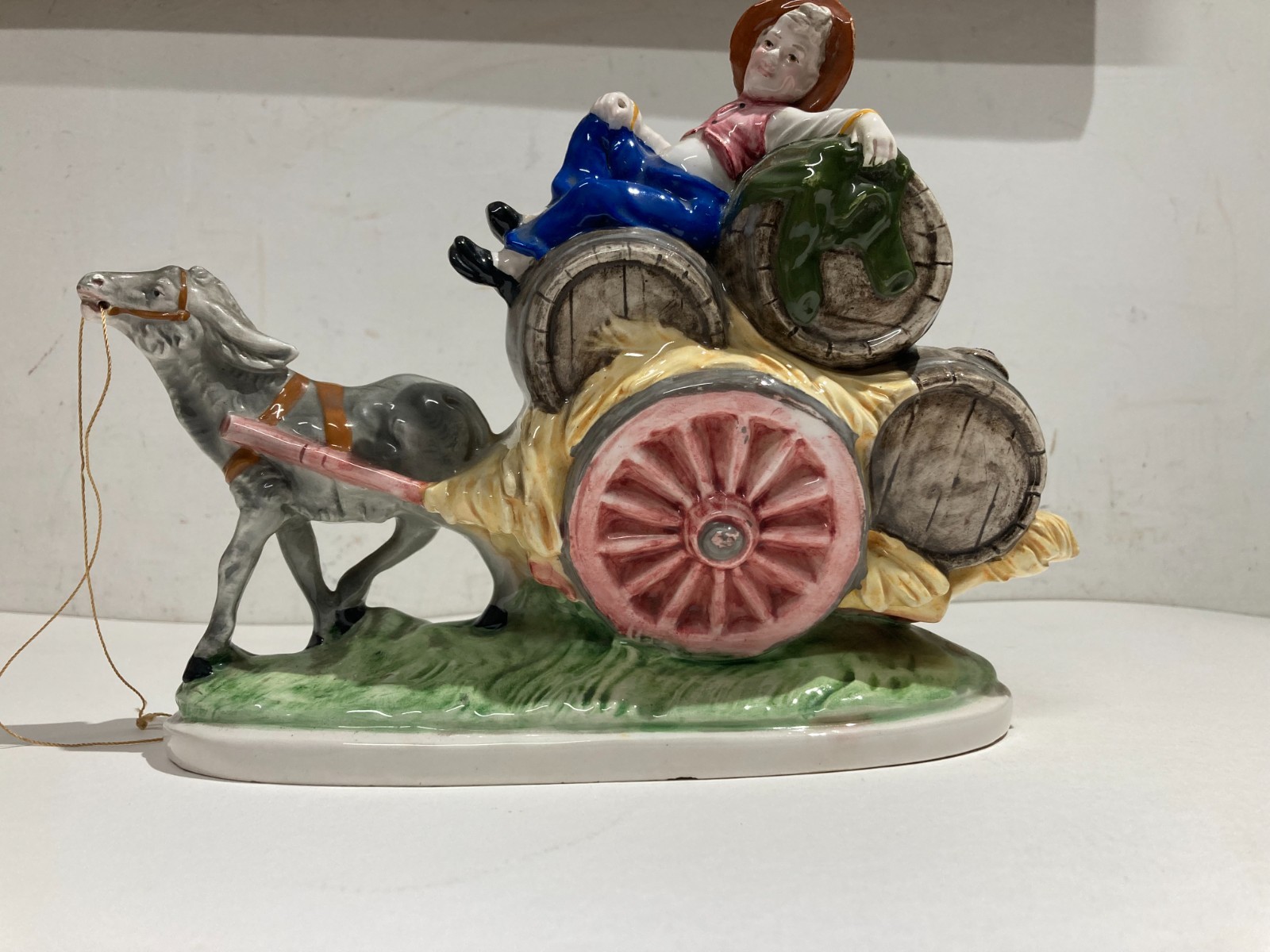 Gruppo Scultoreo In Ceramica Policroma: Carretto Con Botti Di Vino, Marcato
