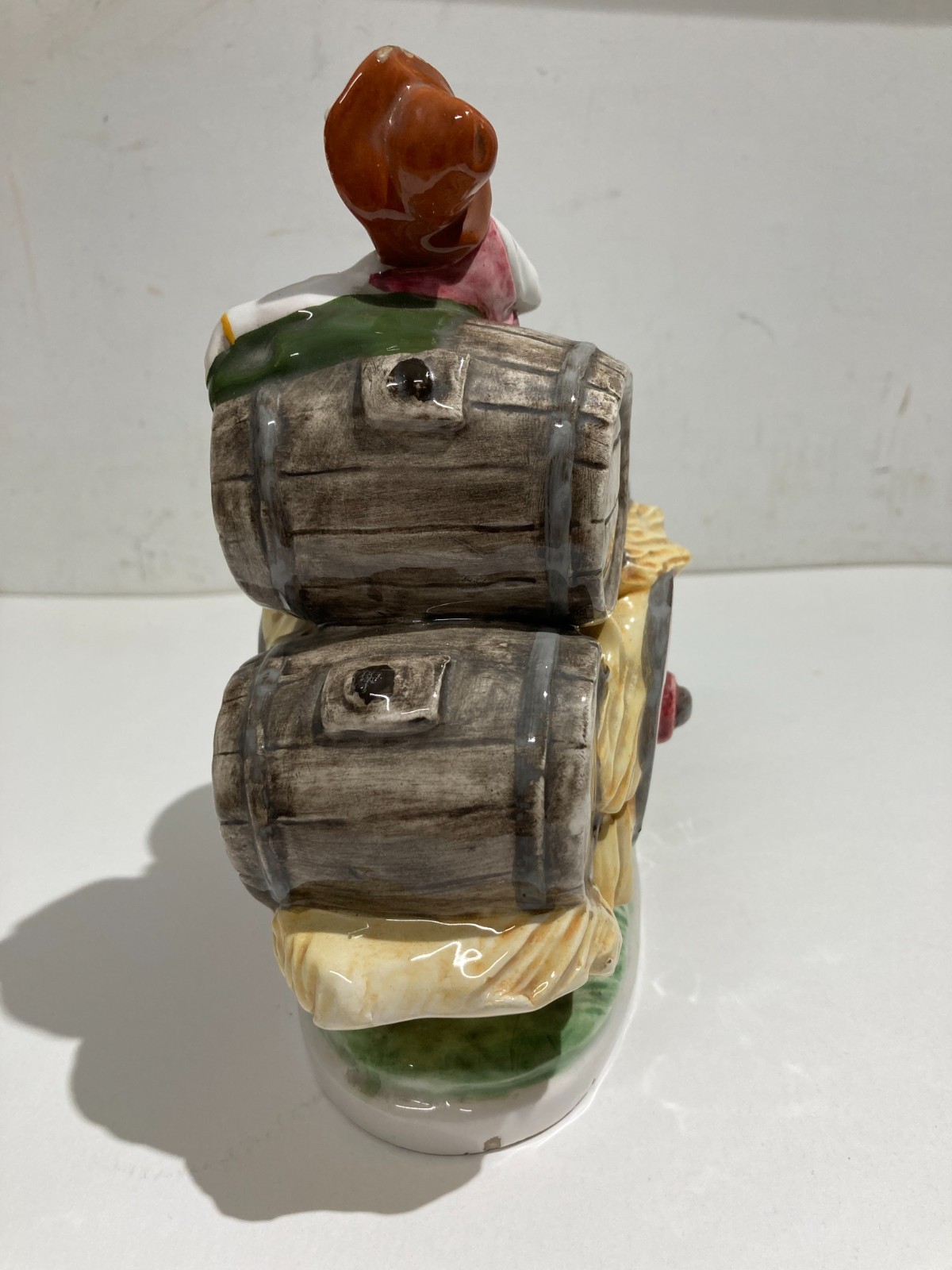 Gruppo Scultoreo In Ceramica Policroma: Carretto Con Botti Di Vino, Marcato