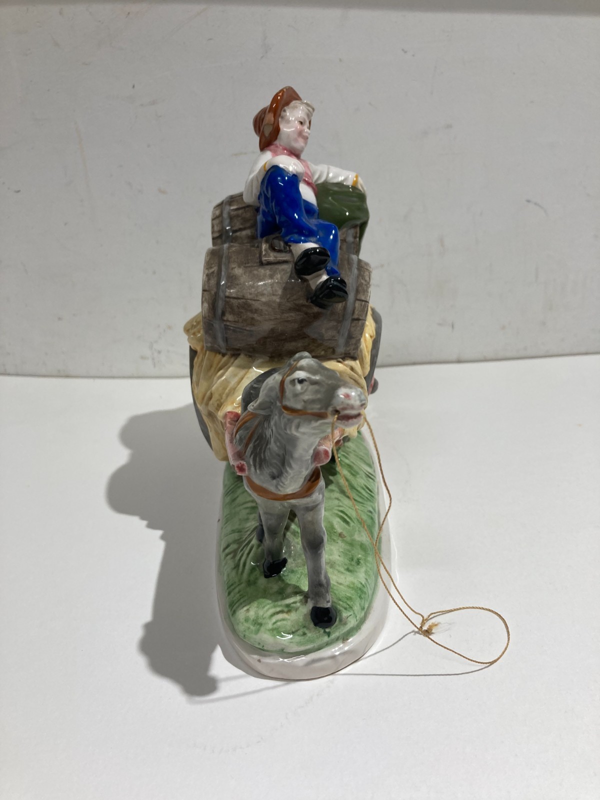 Gruppo Scultoreo In Ceramica Policroma: Carretto Con Botti Di Vino, Marcato