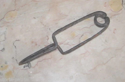 Ferri Da Collezione: Curioso Attrezzo d'Epoca. Vecchio Utensile O Pinza D'Epoca.