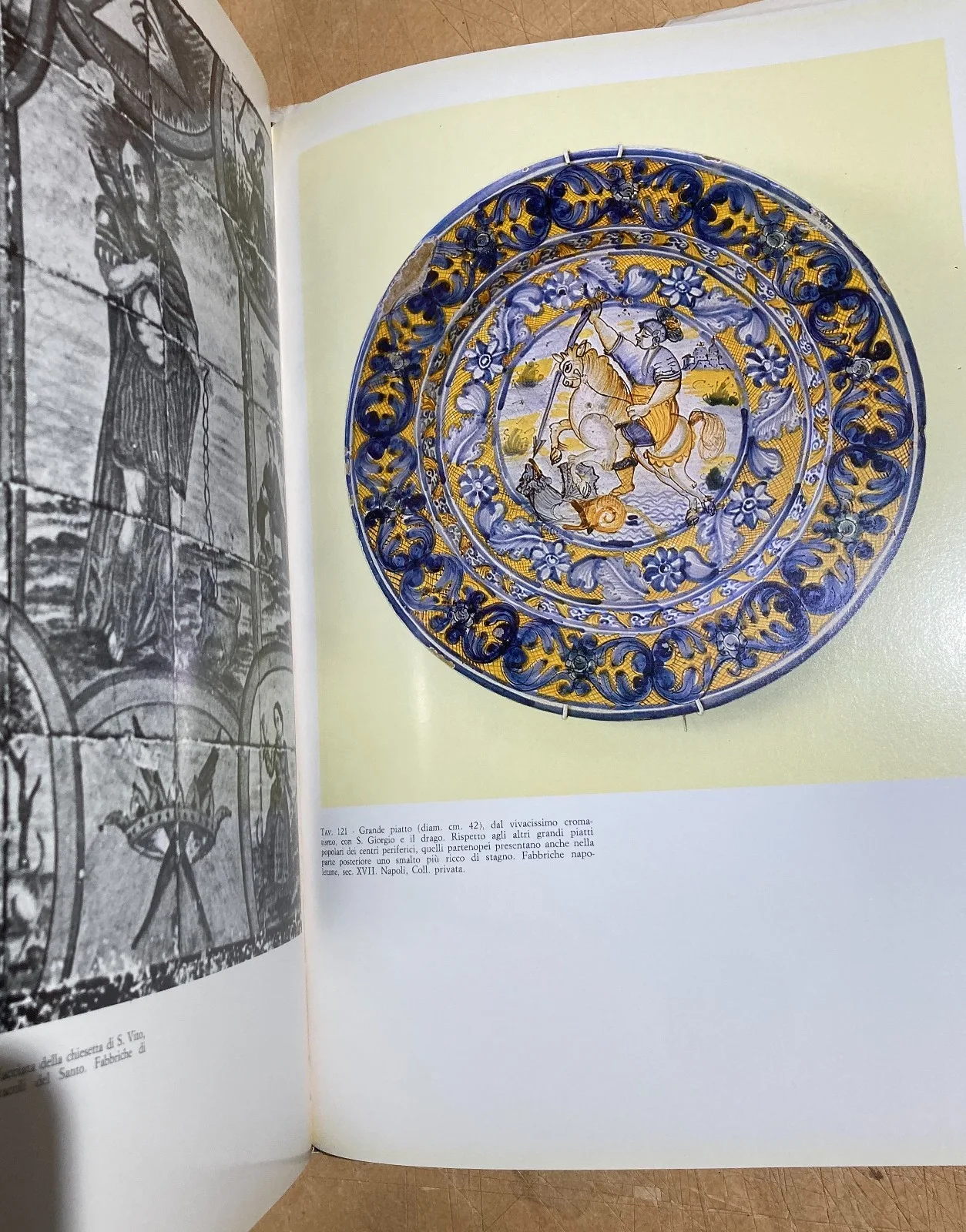 Arte Popolare Meridionale: Folklore, Ceramica e Maiolica (ariano, Montefusco, Vietri)