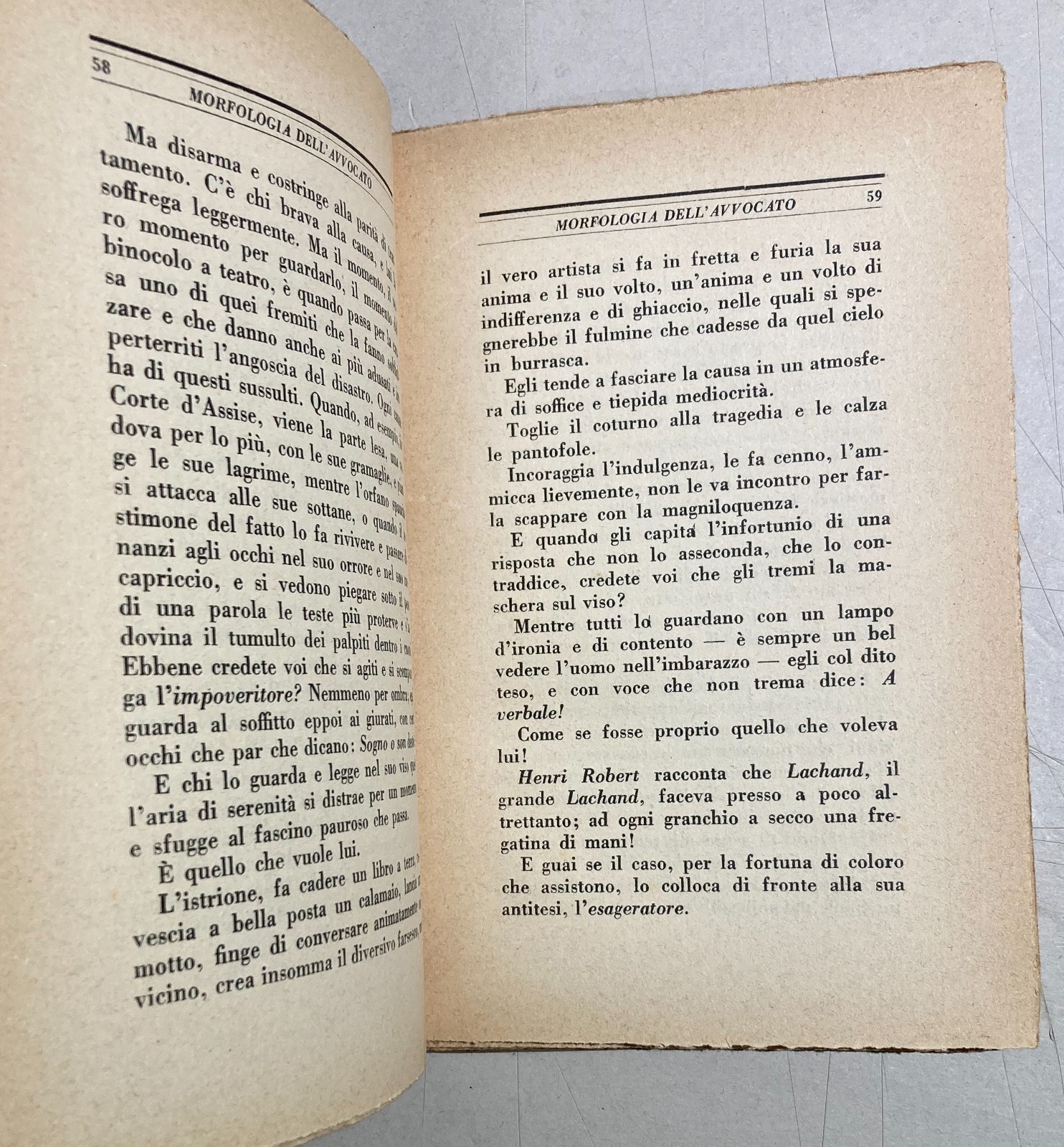 Genunzio Bentini, Le Macchie Sulla Toga: Psicologia Dell'Avvocato. Napoli, 1927